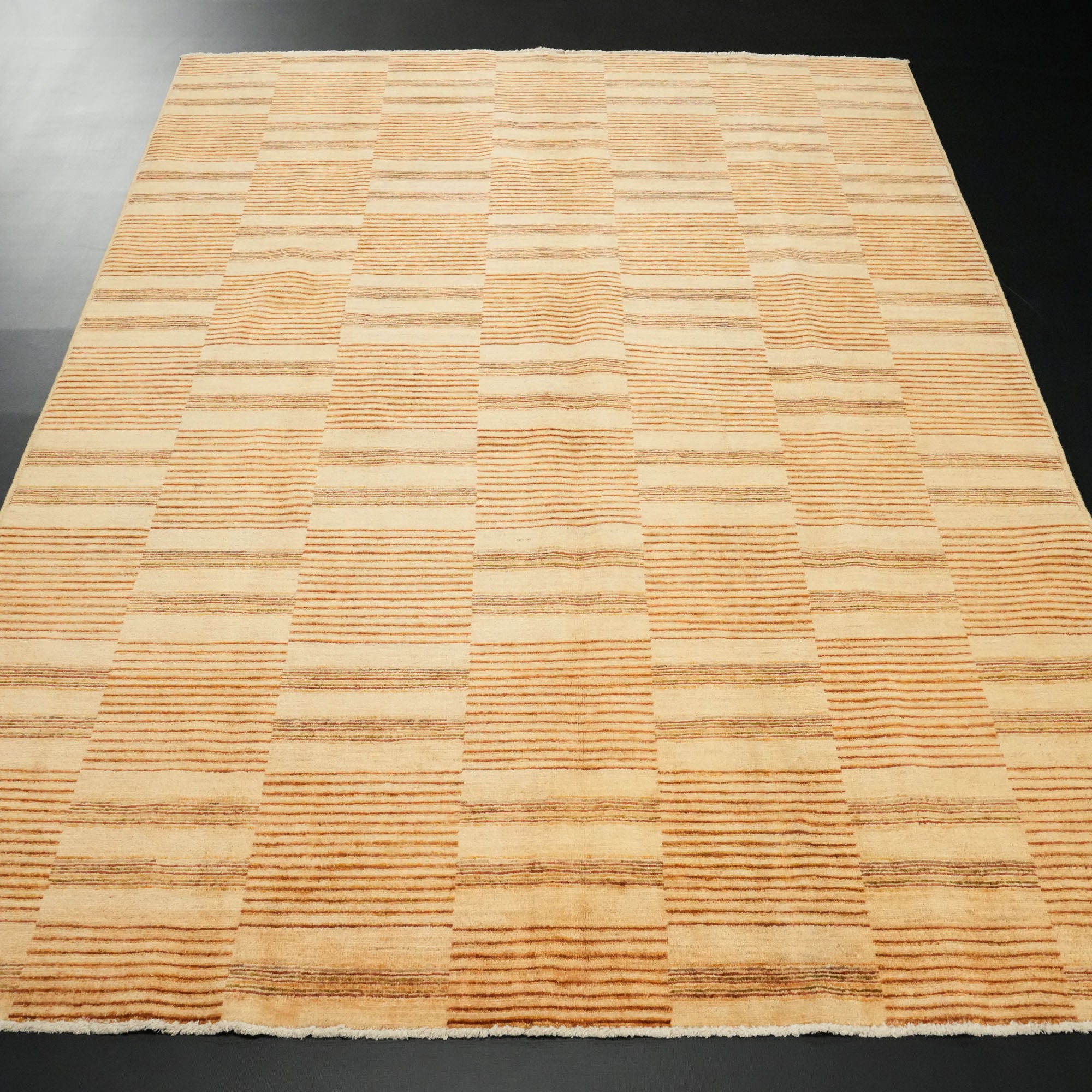 Mahal Serisi El Dokuma Çizgi Desenli Kahverengi Halı