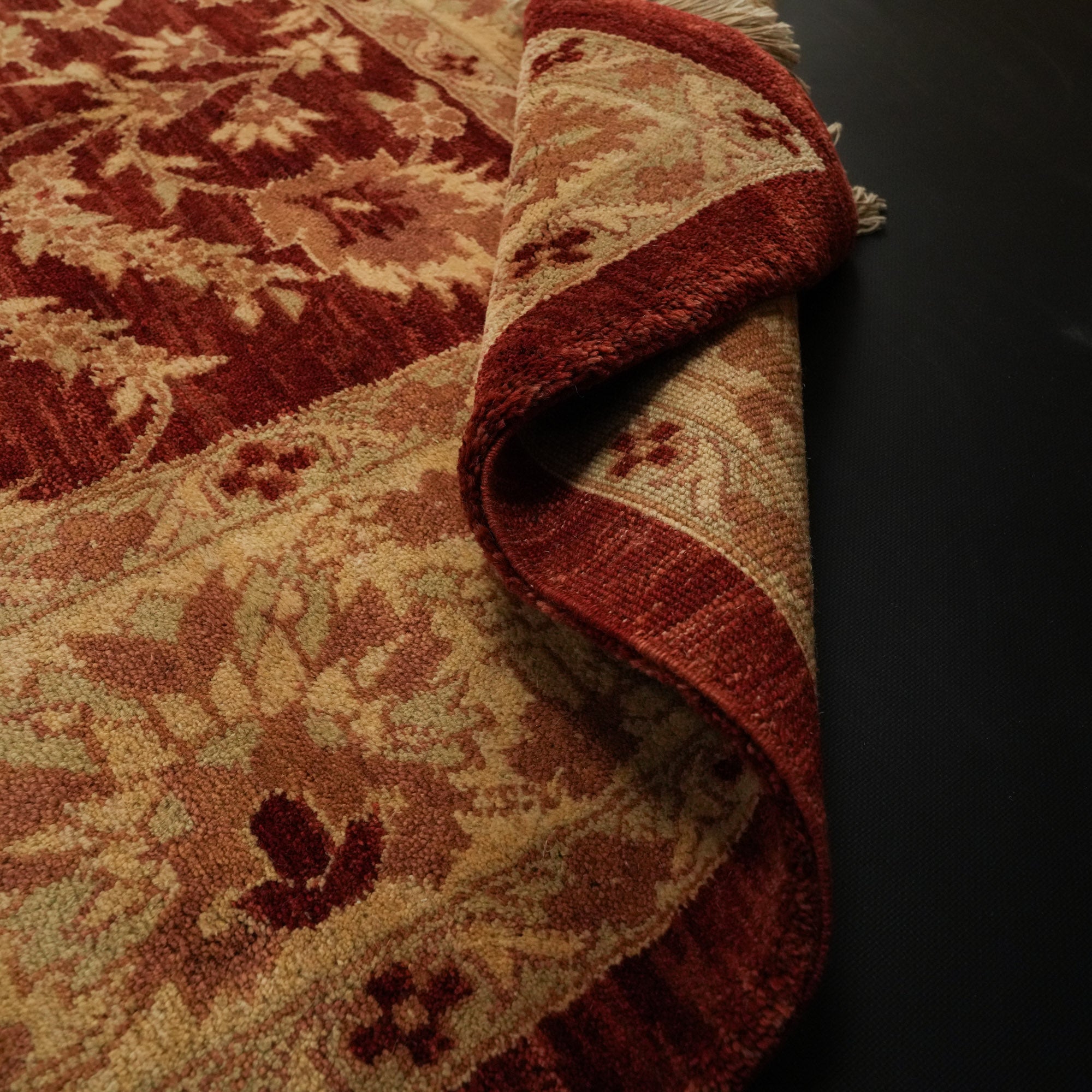 Mahal Series Hand-Woven Uşak Patterned Red Wool Carpet