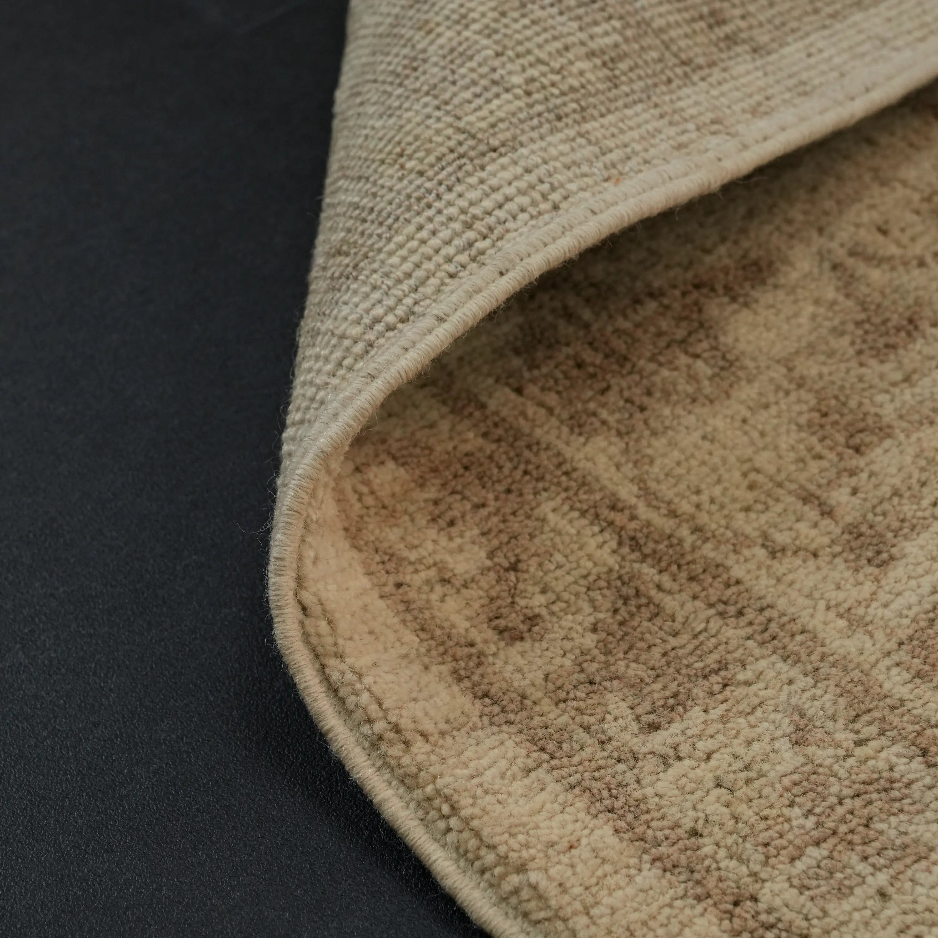Mahal Series Handwoven Uşak Pattern Cream Wool Rug