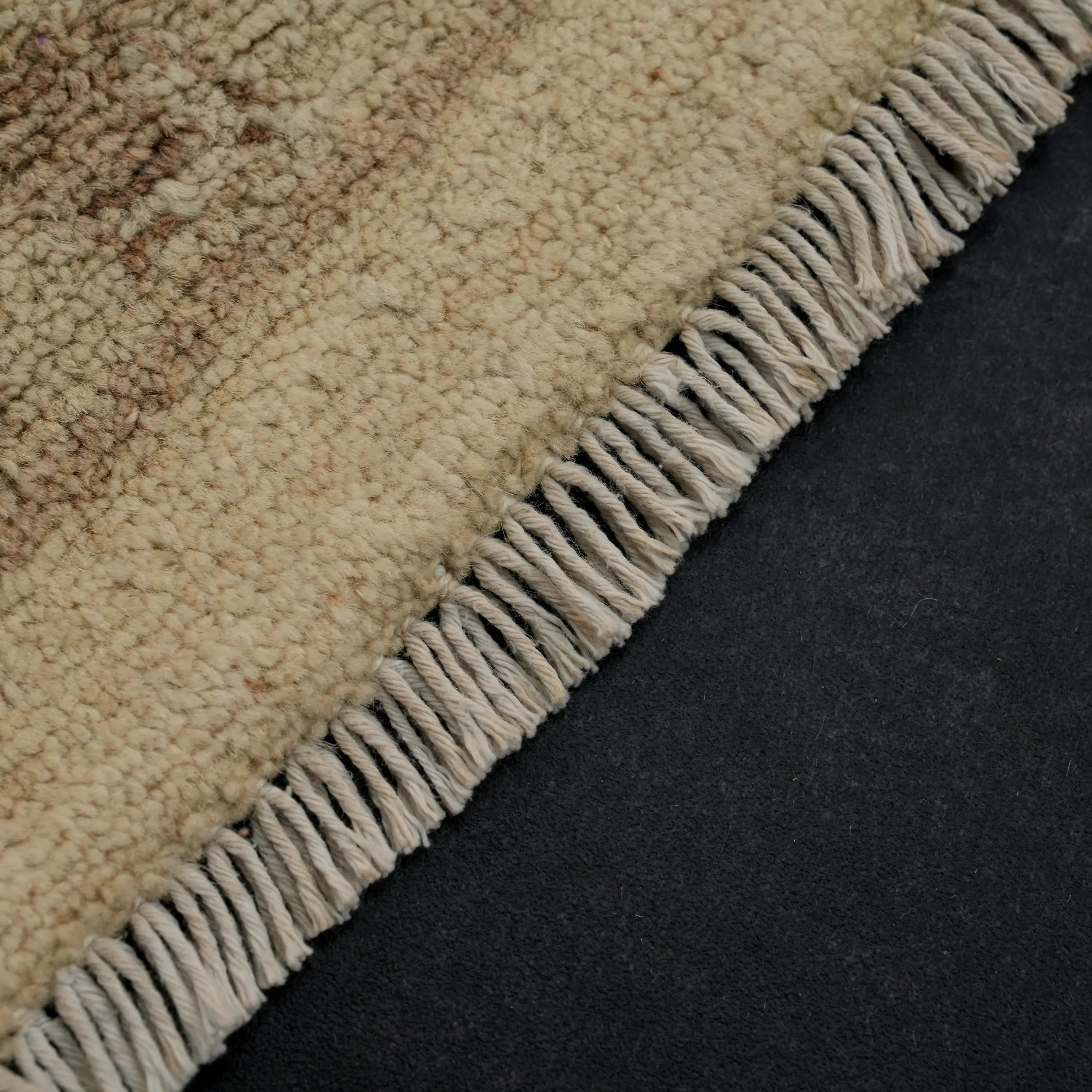 Mahal Series Handwoven Uşak Pattern Cream Wool Rug