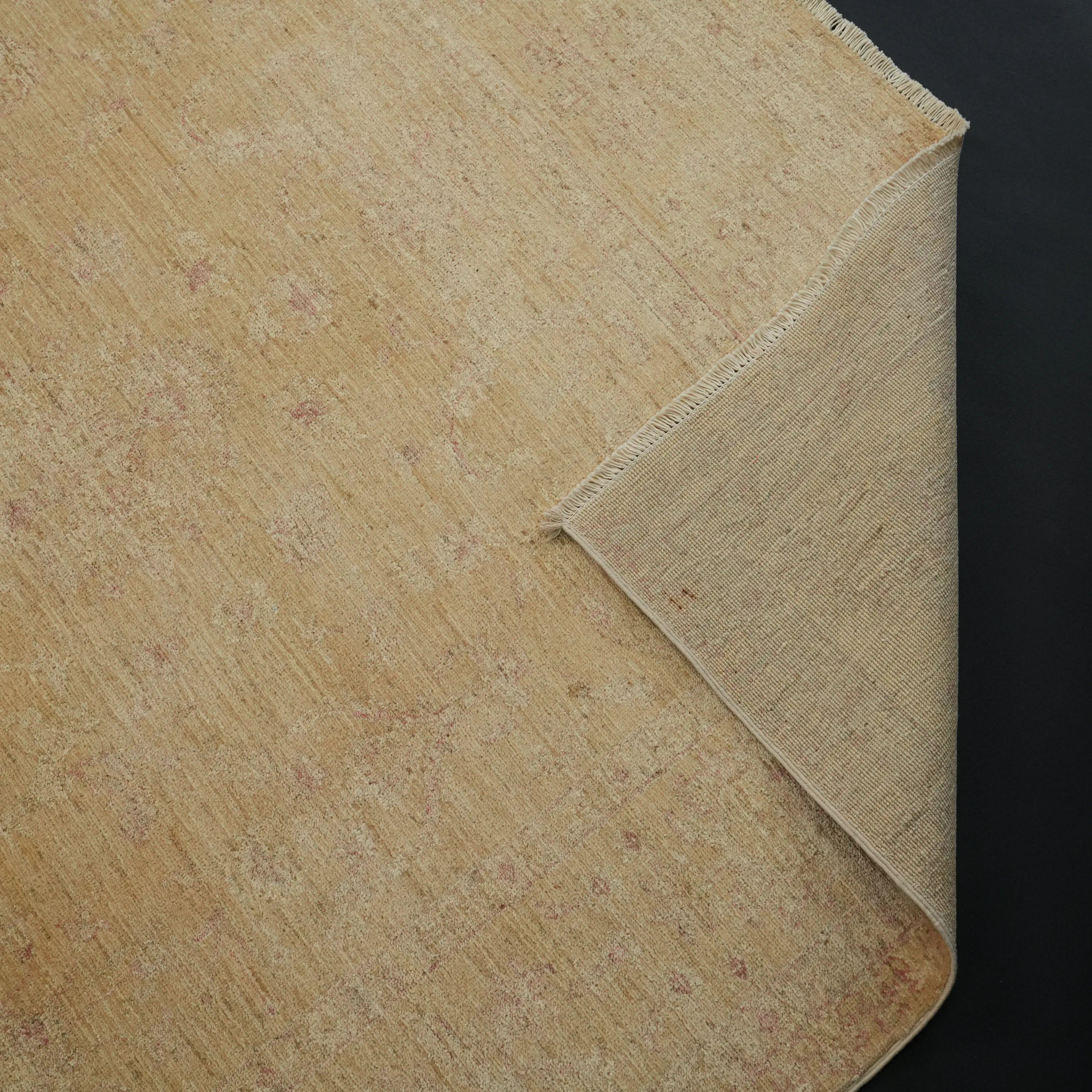 Mahal Series Handwoven Vintage Pattern Cream Wool Rug