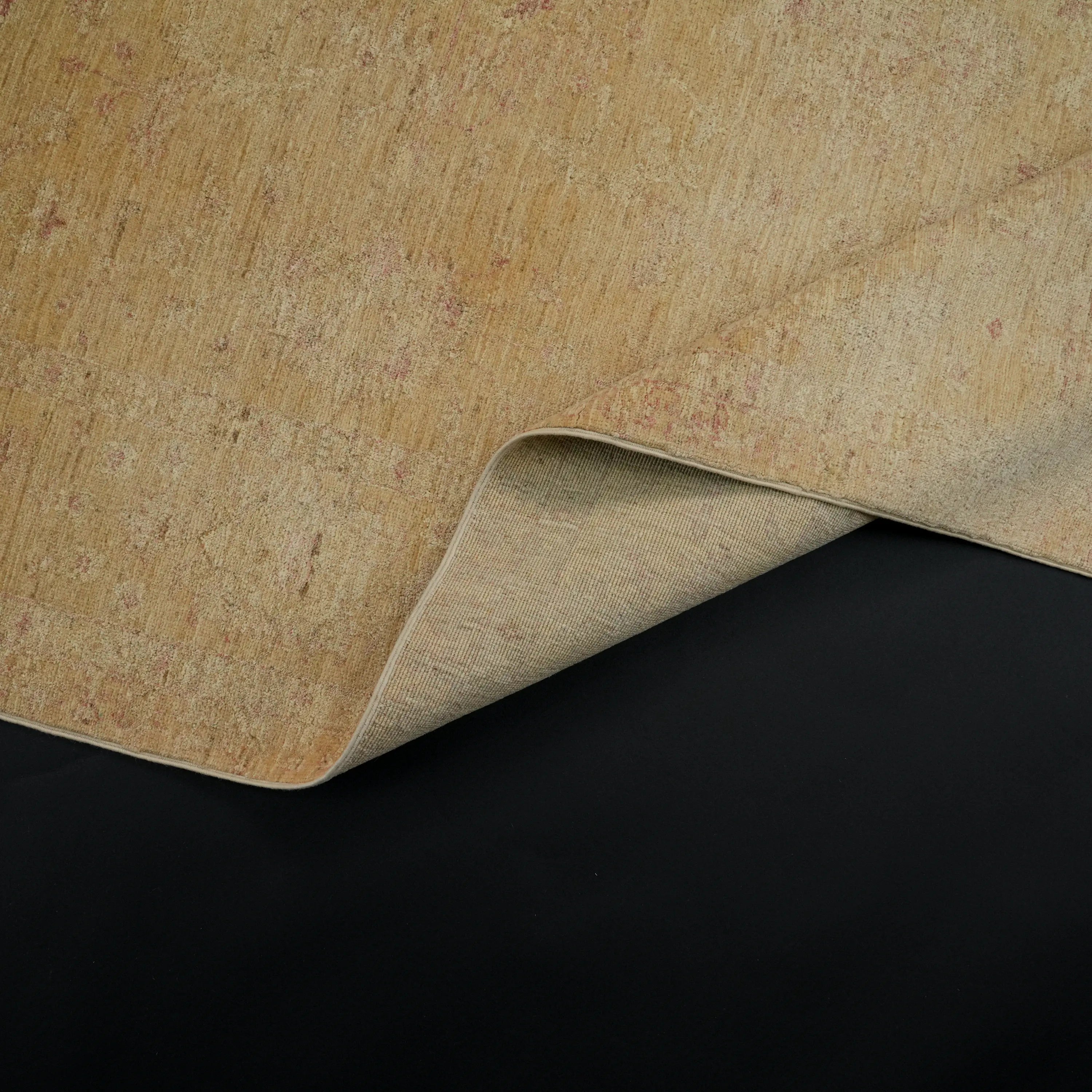 Mahal Series Handwoven Vintage Pattern Cream Wool Rug