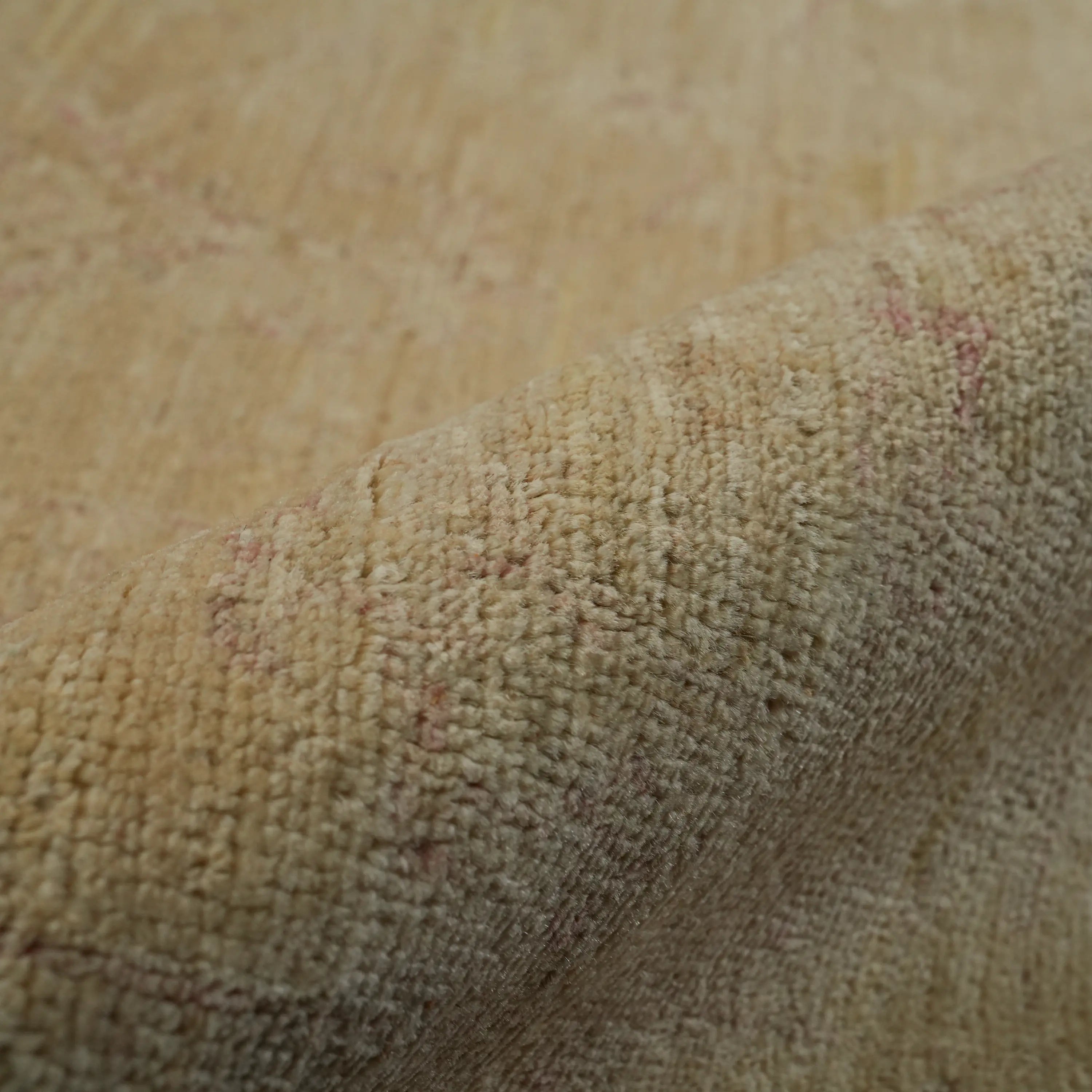 Mahal Series Handwoven Vintage Pattern Cream Wool Rug