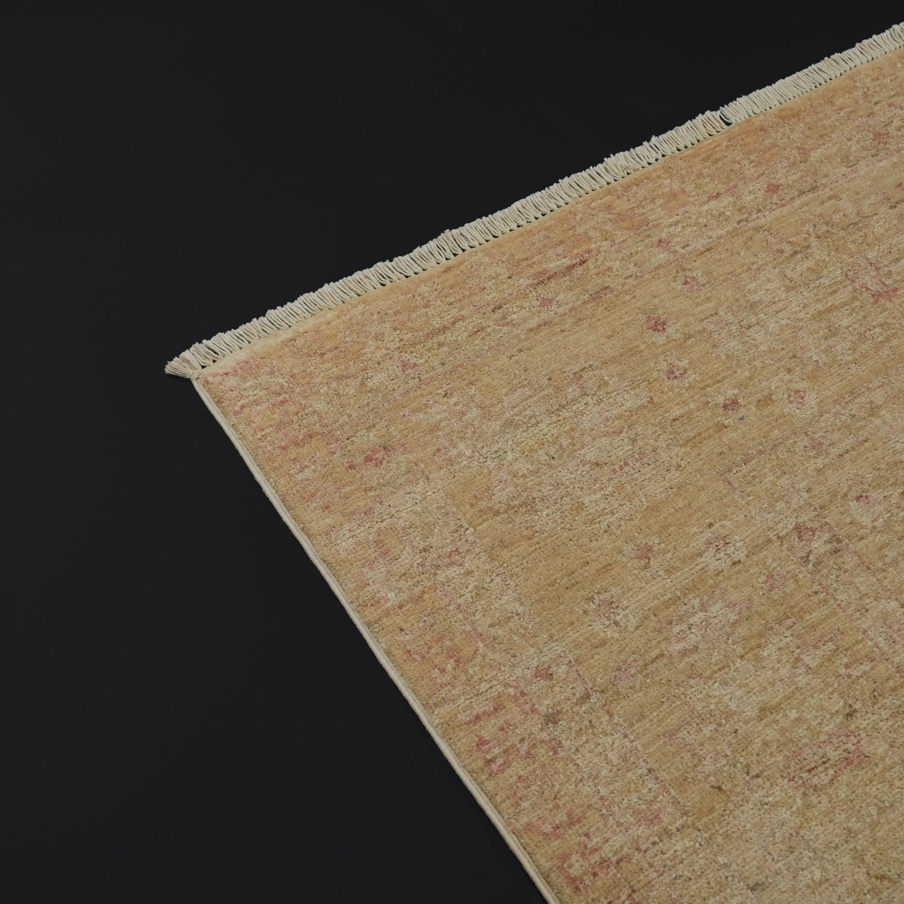 Mahal Series Handwoven Vintage Pattern Cream Wool Rug