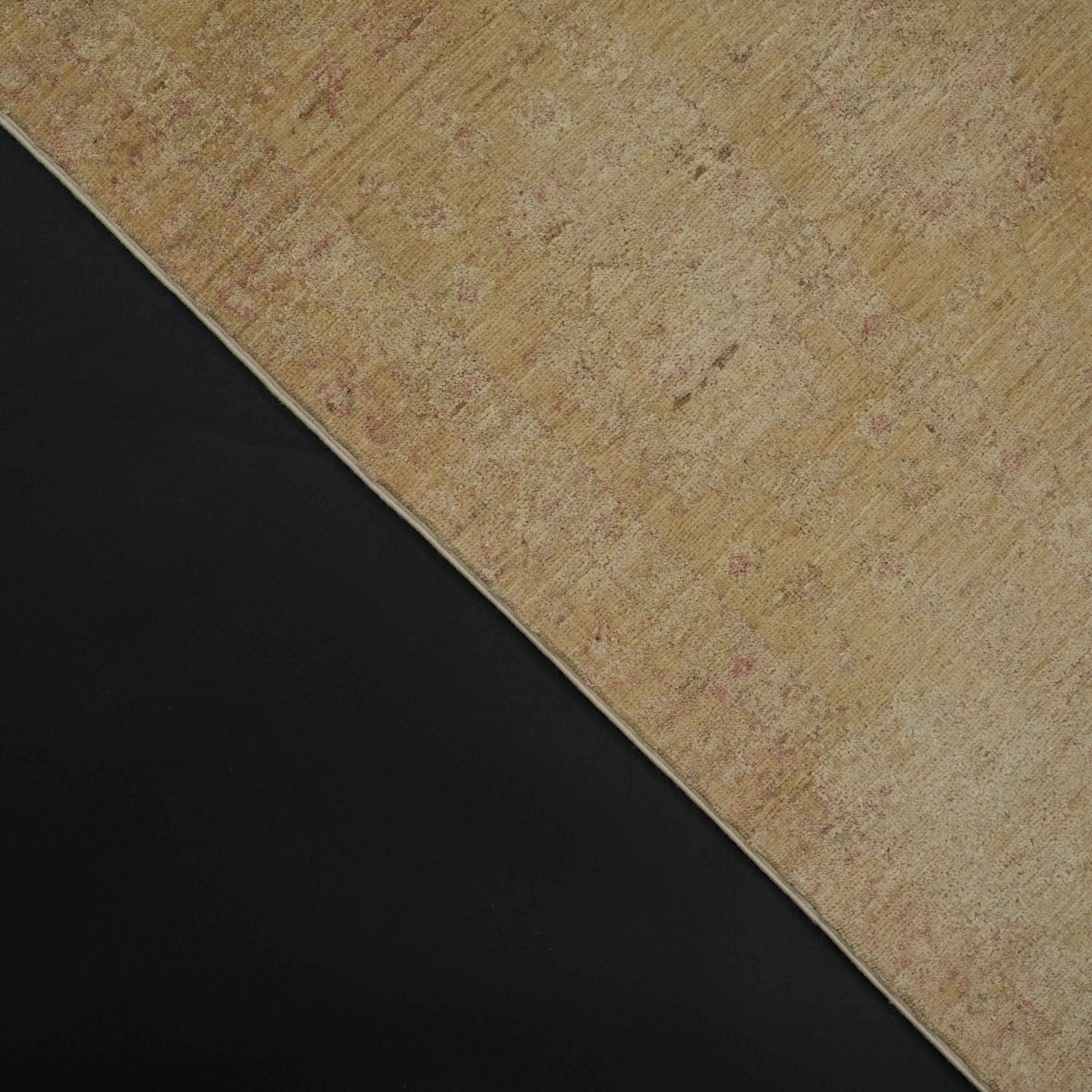 Mahal Series Handwoven Vintage Pattern Cream Wool Rug