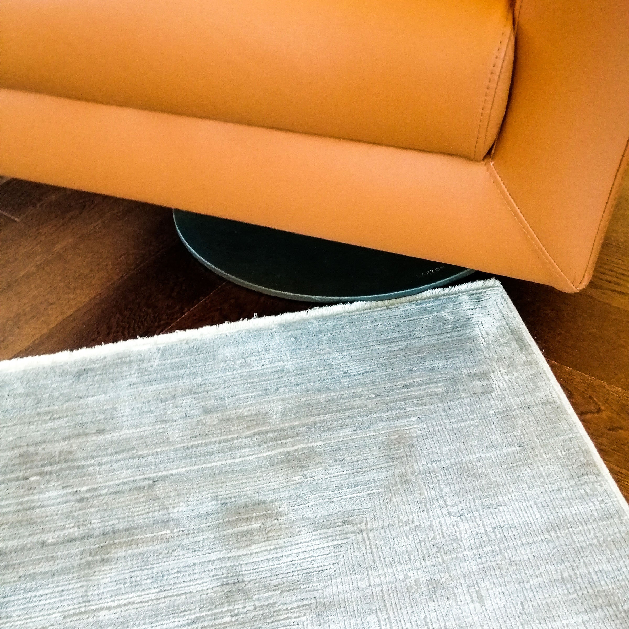 Mahal Serisi Sade Desenli Makine Dokuma Halı