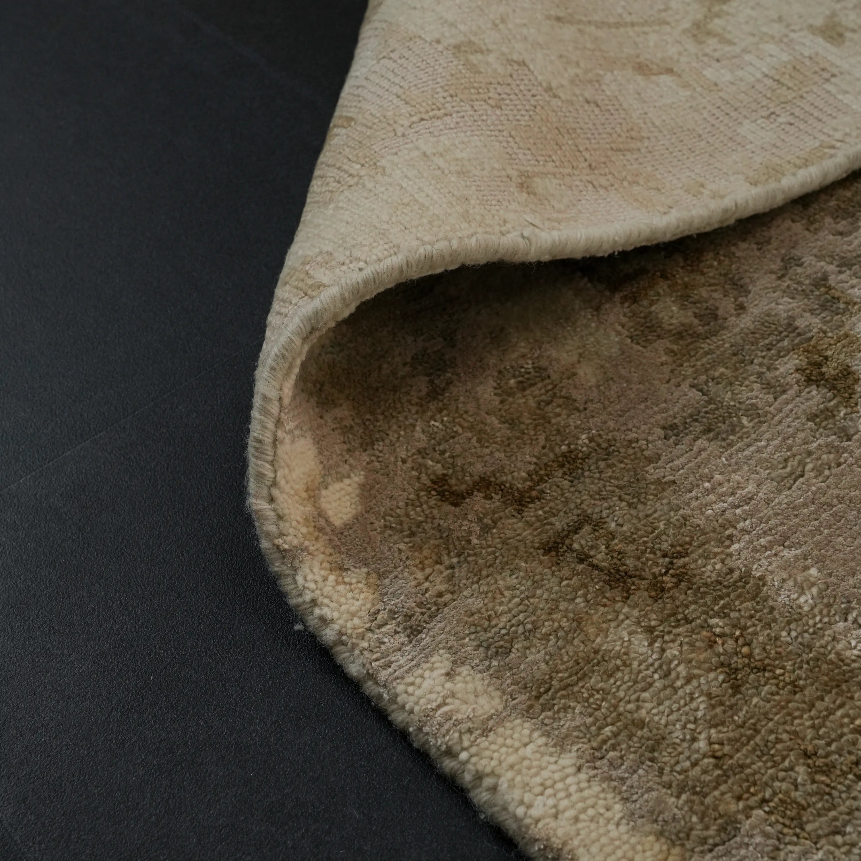 Maison Series Handwoven Abstract Pattern Beige Wool Rug