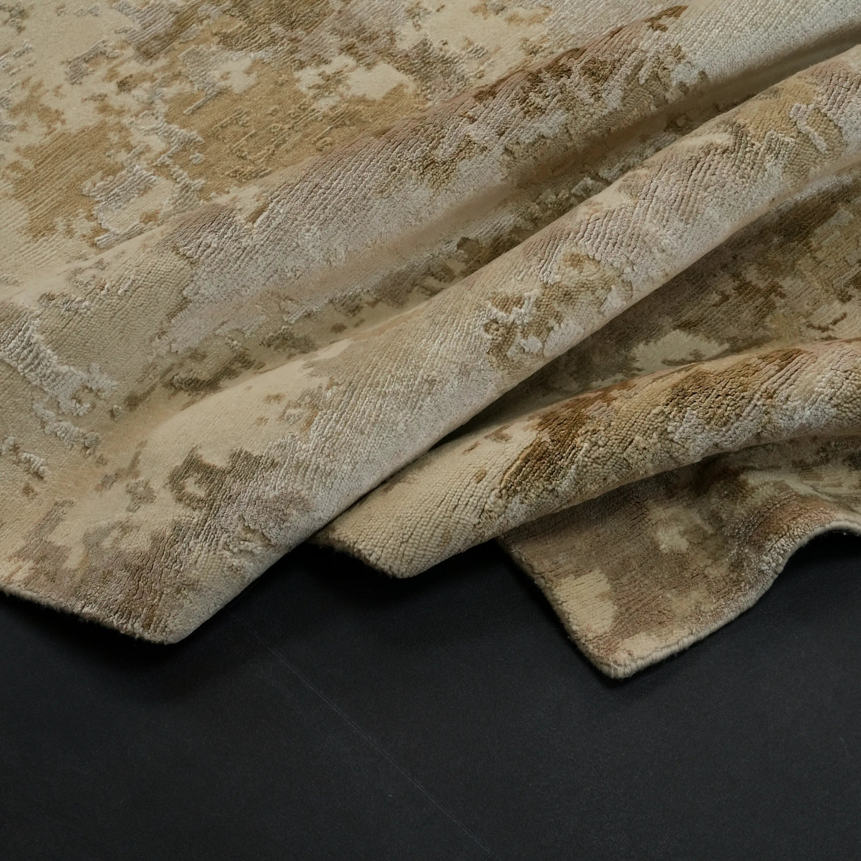 Maison Series Handwoven Abstract Pattern Beige Wool Rug