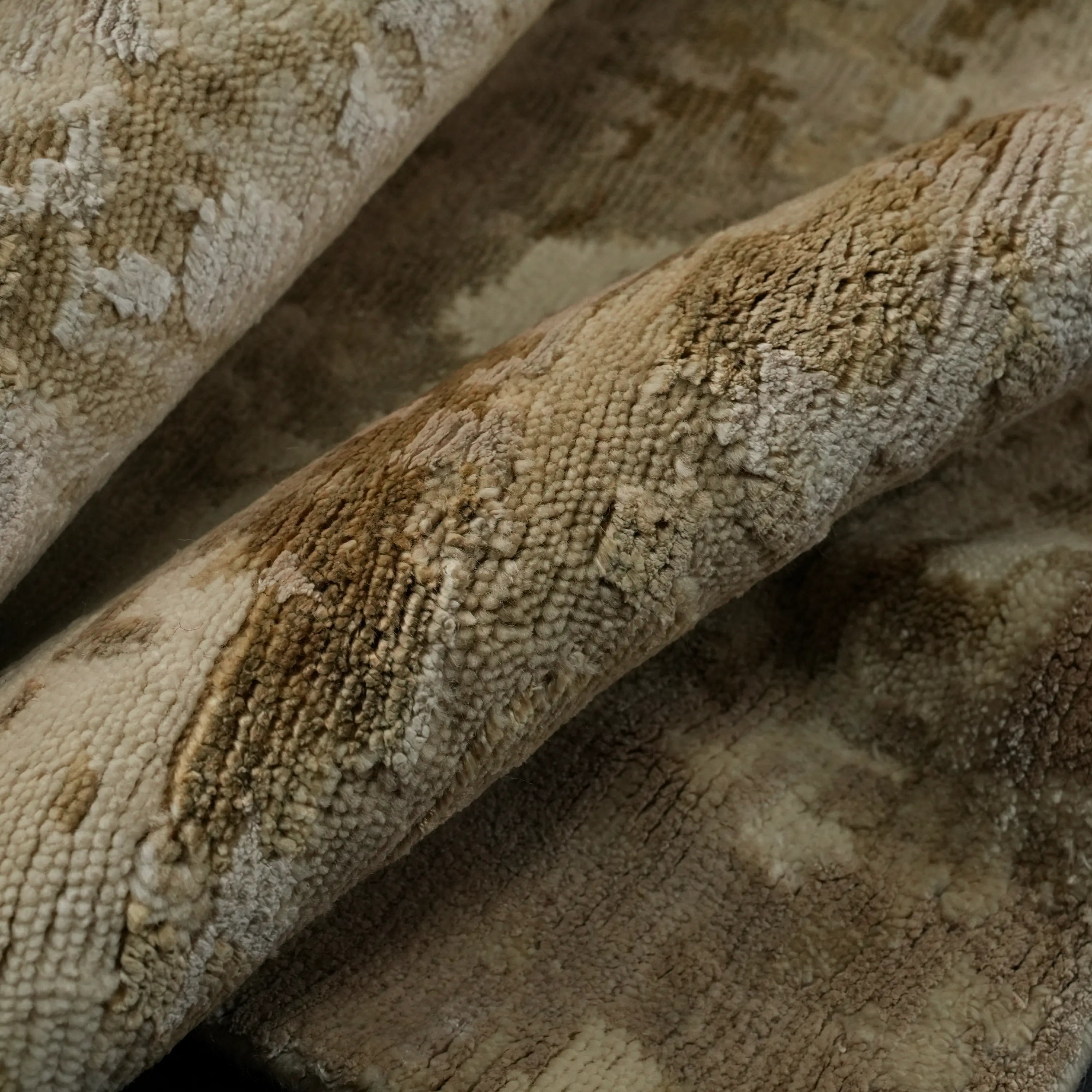 Maison Series Handwoven Abstract Pattern Beige Wool Rug