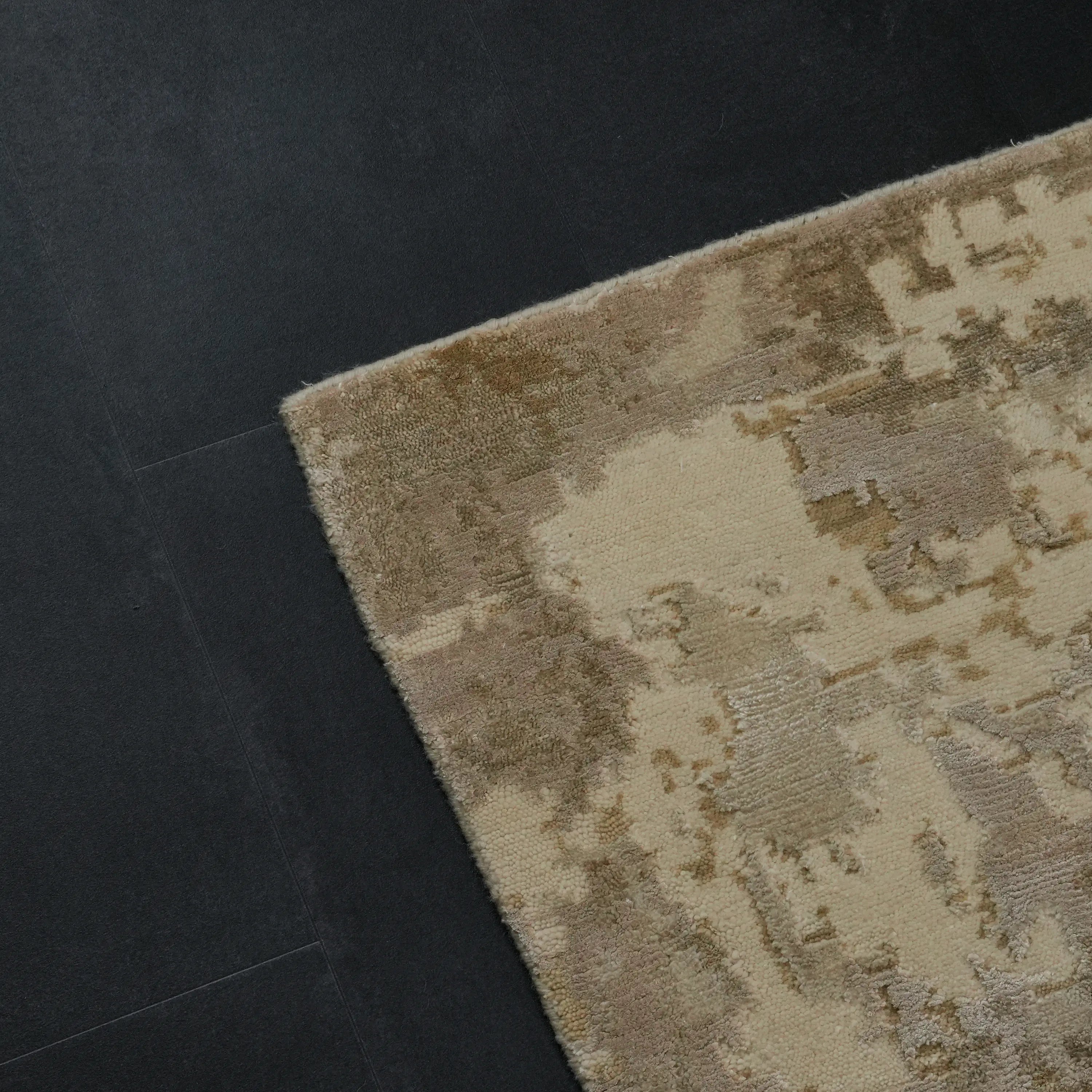Maison Series Handwoven Abstract Pattern Beige Wool Rug