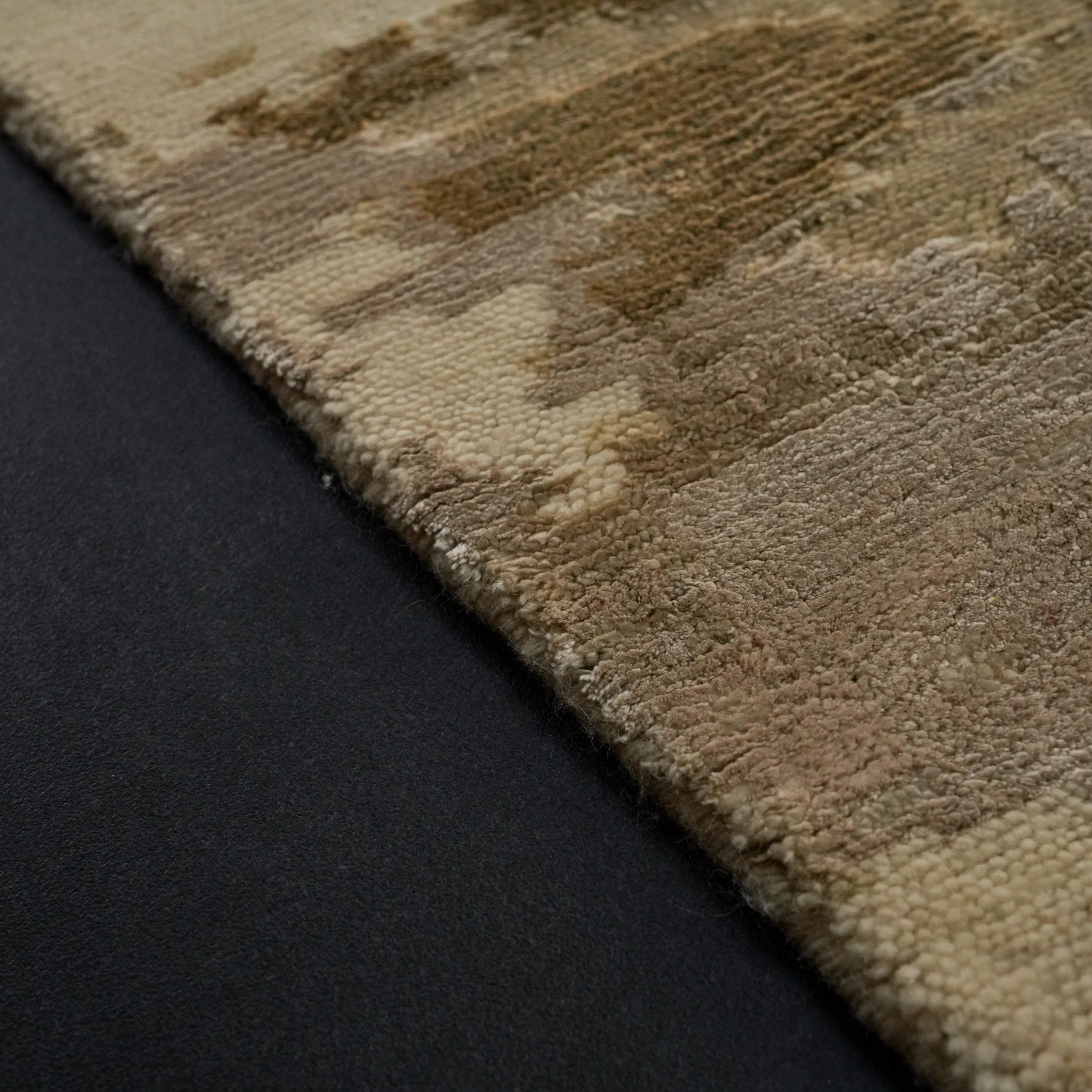 Maison Series Handwoven Abstract Pattern Beige Wool Rug