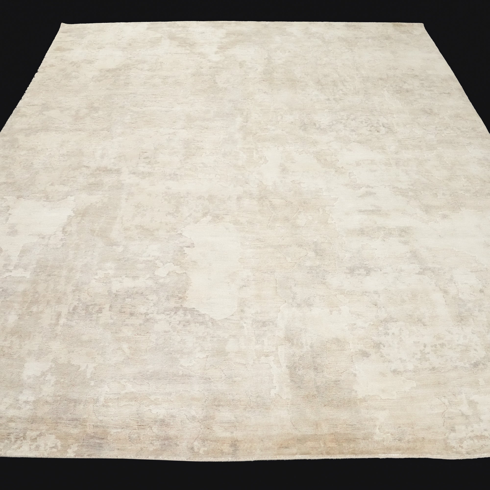 Maison Serisi El Dokuma Soyut Desenli Beyaz Halı