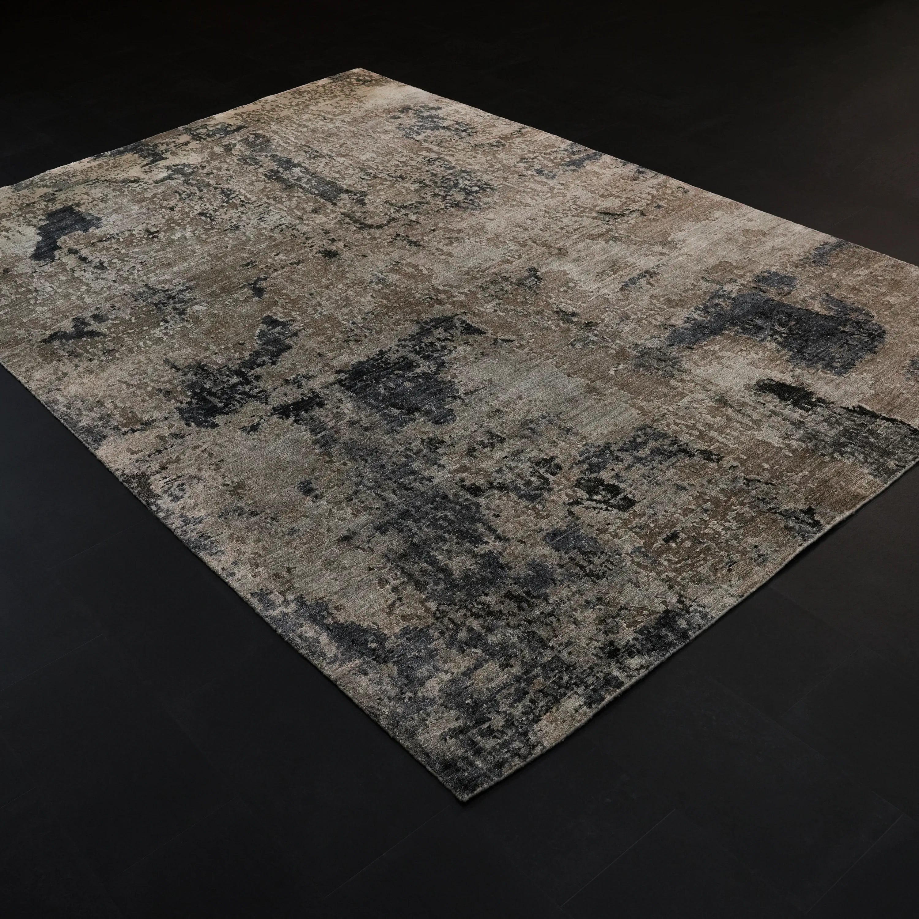 Maison Serisi El Dokuma Soyut Desenli Gri Viskon Halı