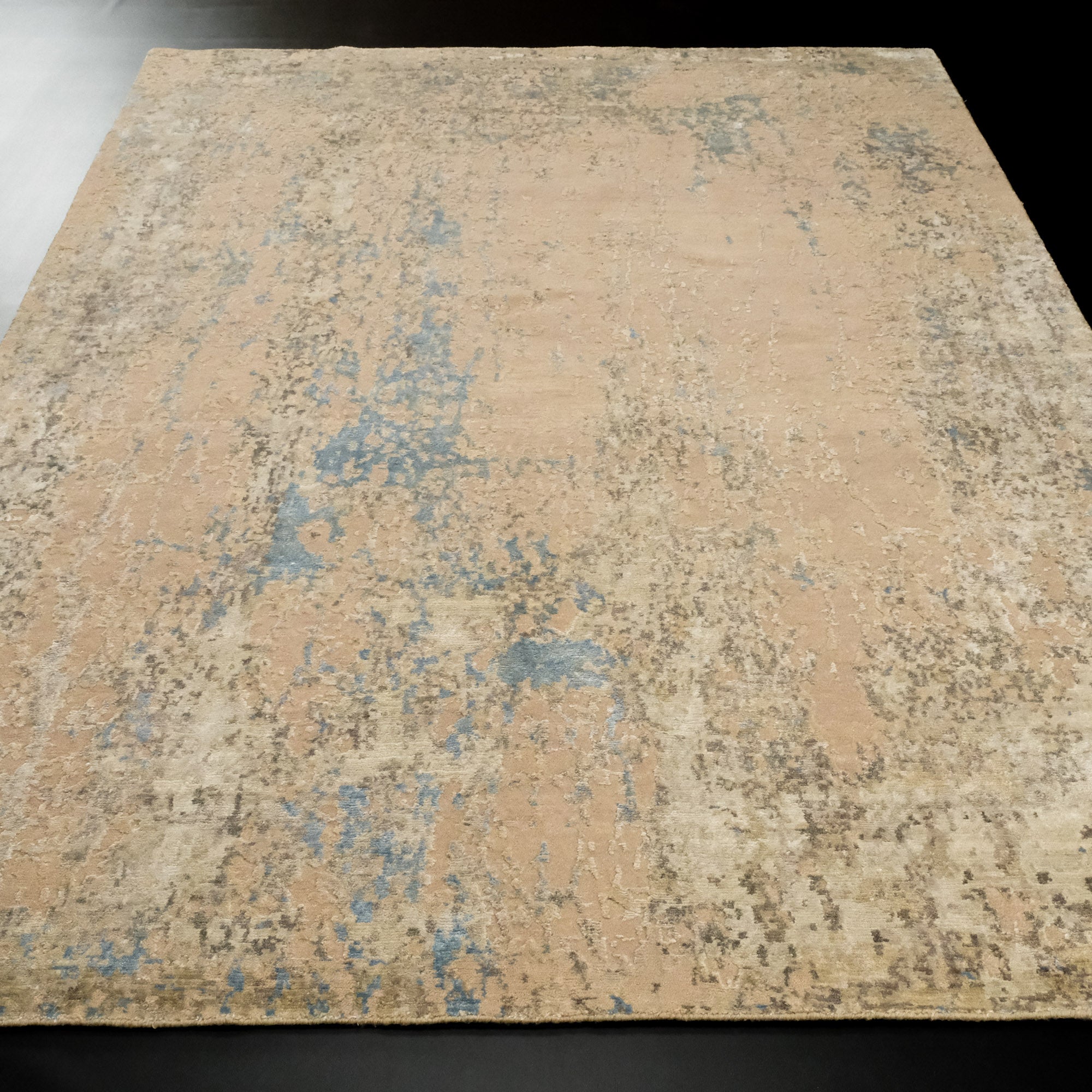 Hand Woven Abstract Patterned Cream Carpet