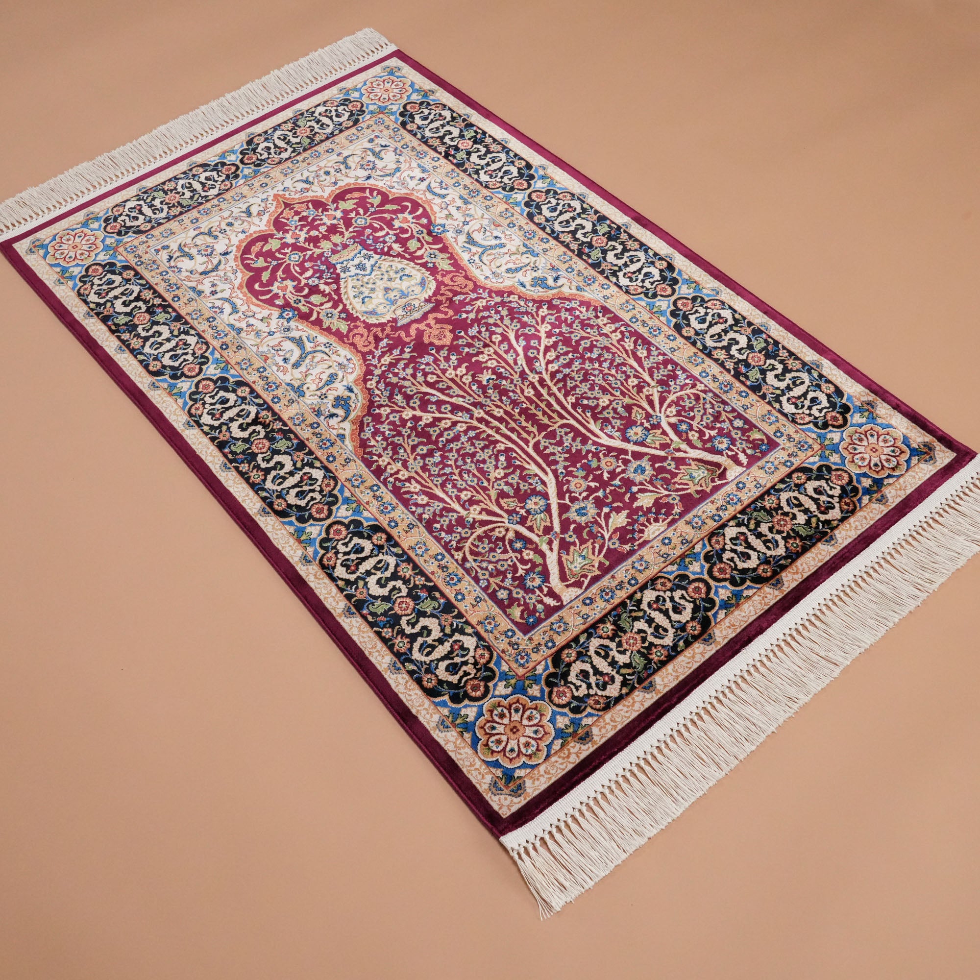 Makine Dokuma Bordo Viskon Seccade Halı