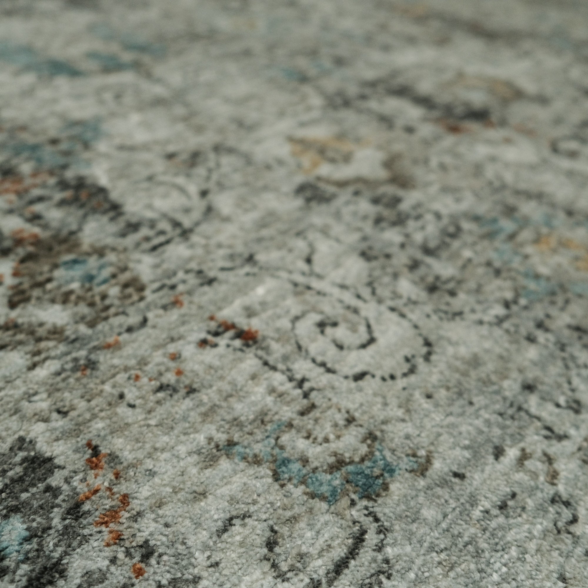 Vintage Design Machine Woven Carpet