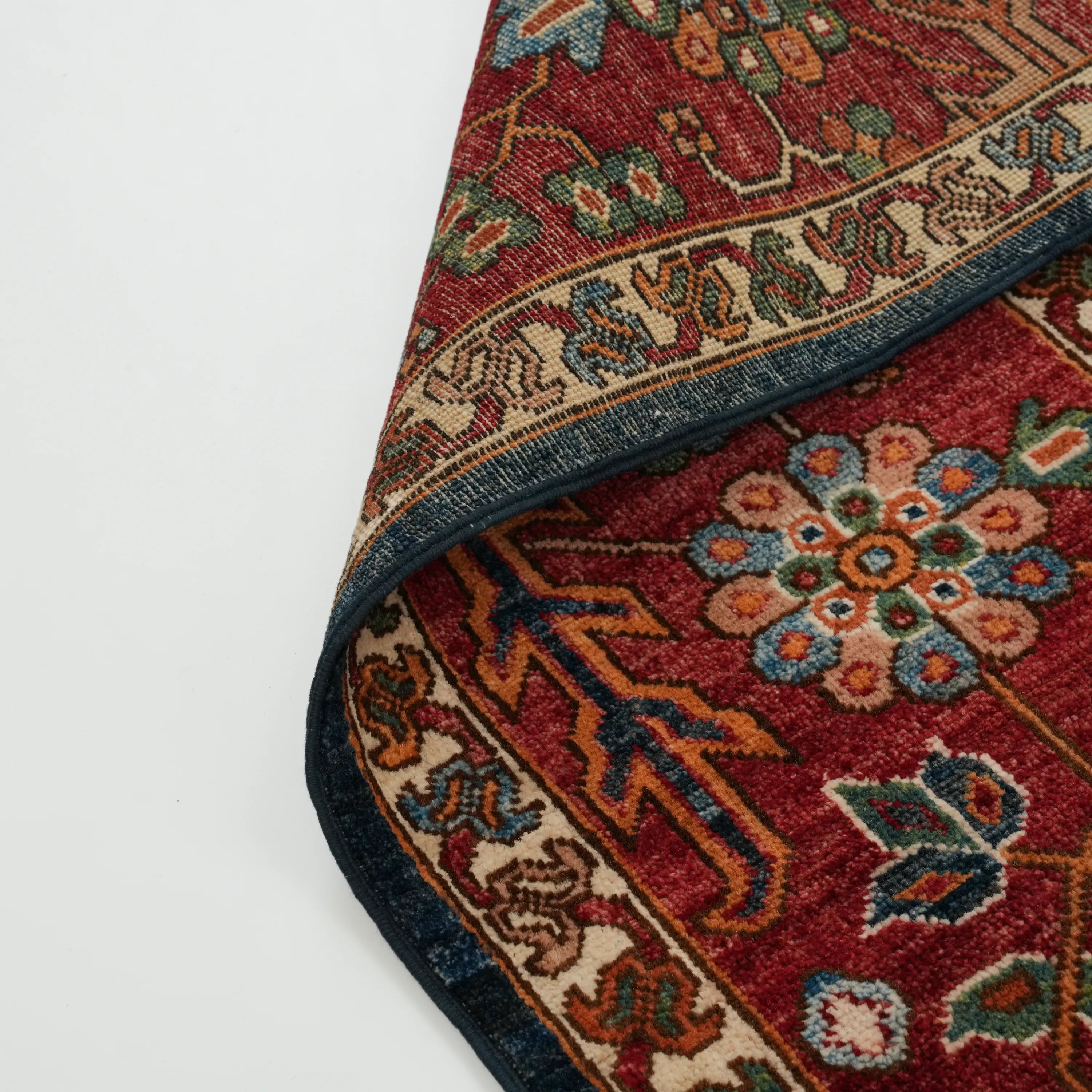 Mihman Serisi El Dokuma Anadolu Desenli Lacivert Yün Halı