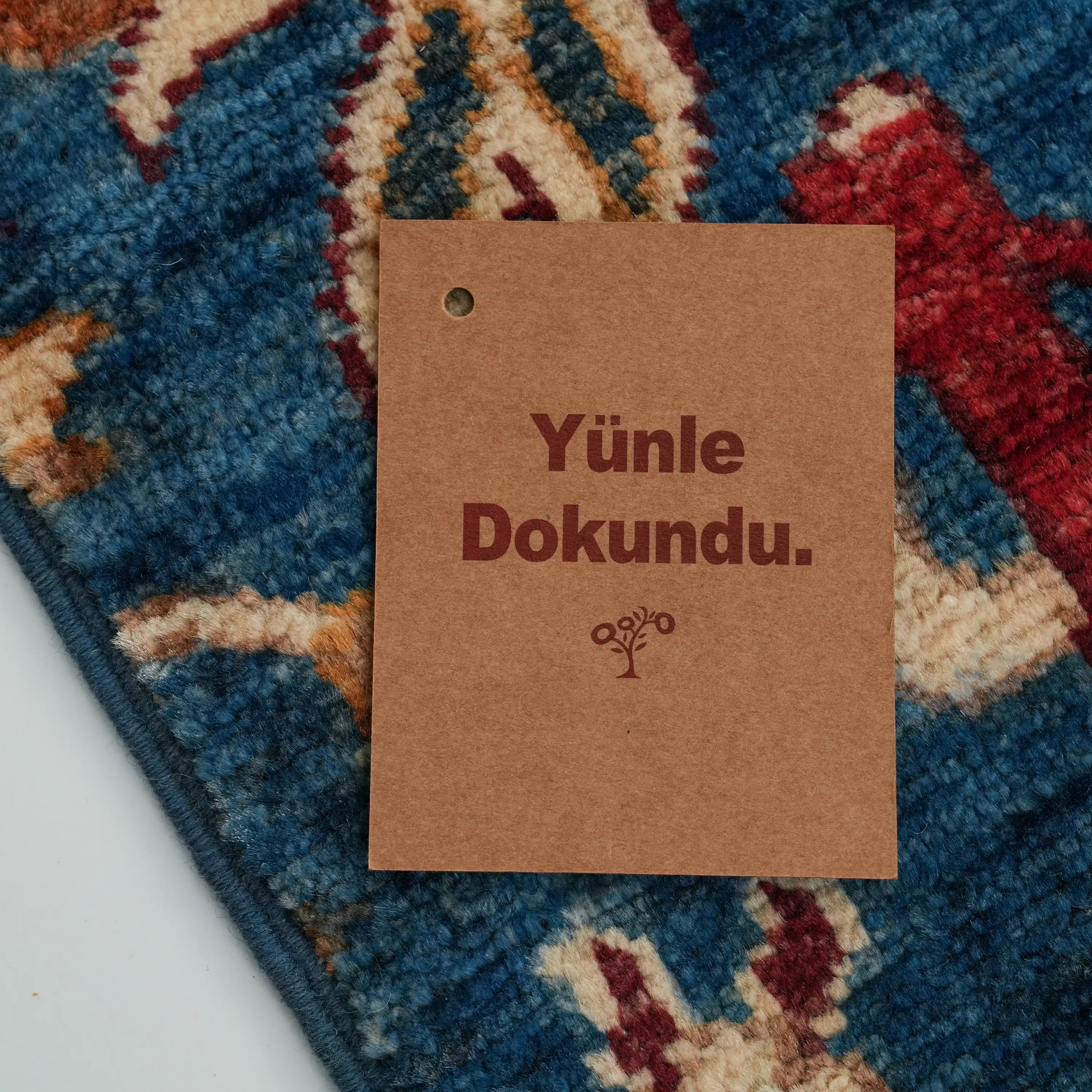 Mihman Series Handwoven Flower Pattern Blue Wool Rug