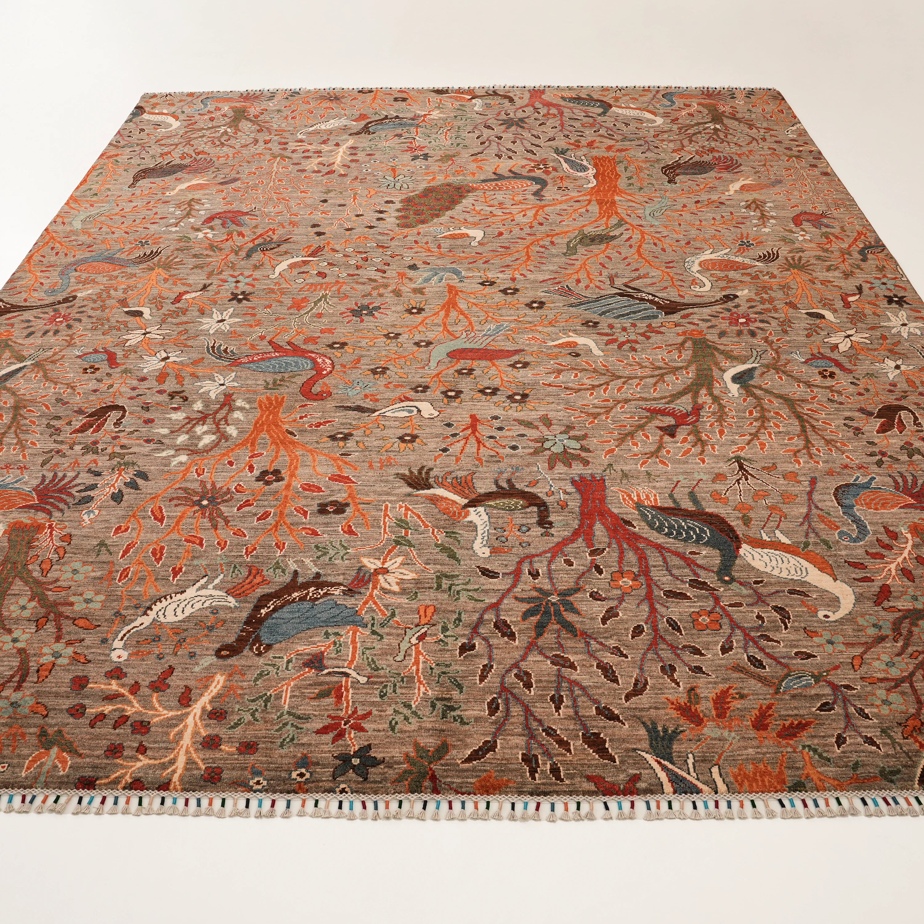 Mihman Serisi El Dokuma Çiçek Desenli Rengarenk Yün Halı