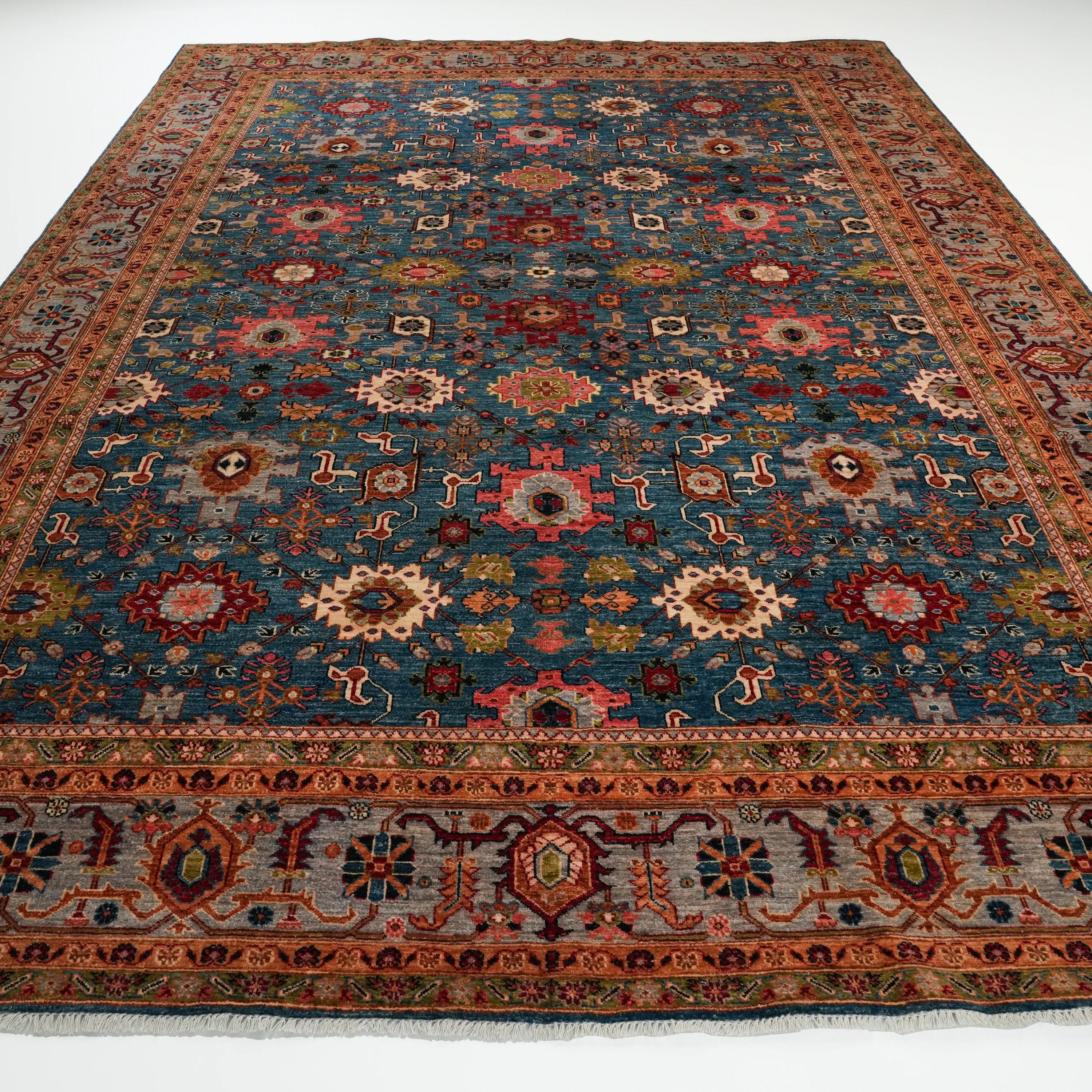 Mihman Serisi El Dokuma Uşak Desenli Mavi Yün Halı