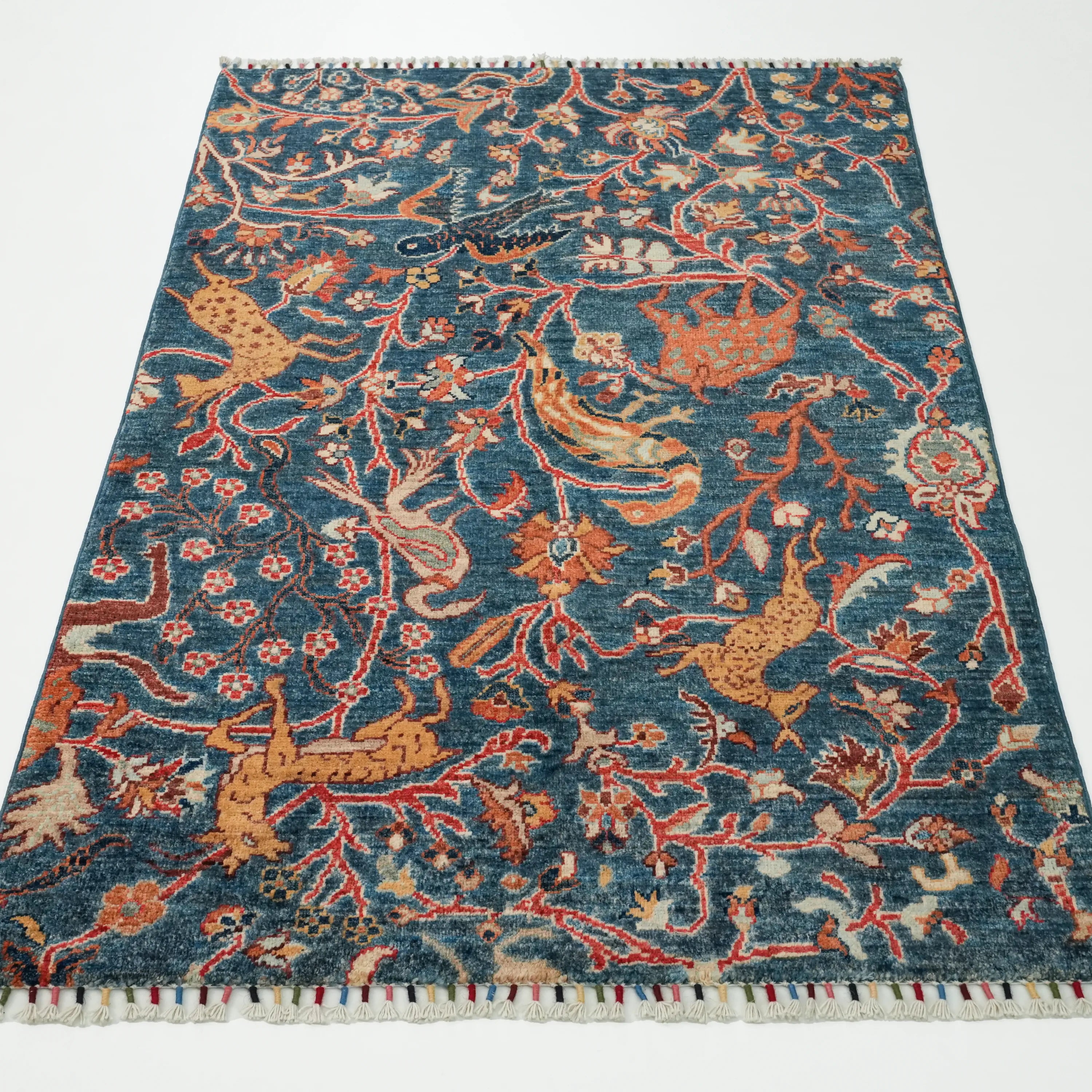 Mihman Serisi El Dokuma Yün Çiçek Desenli Mavi Halı