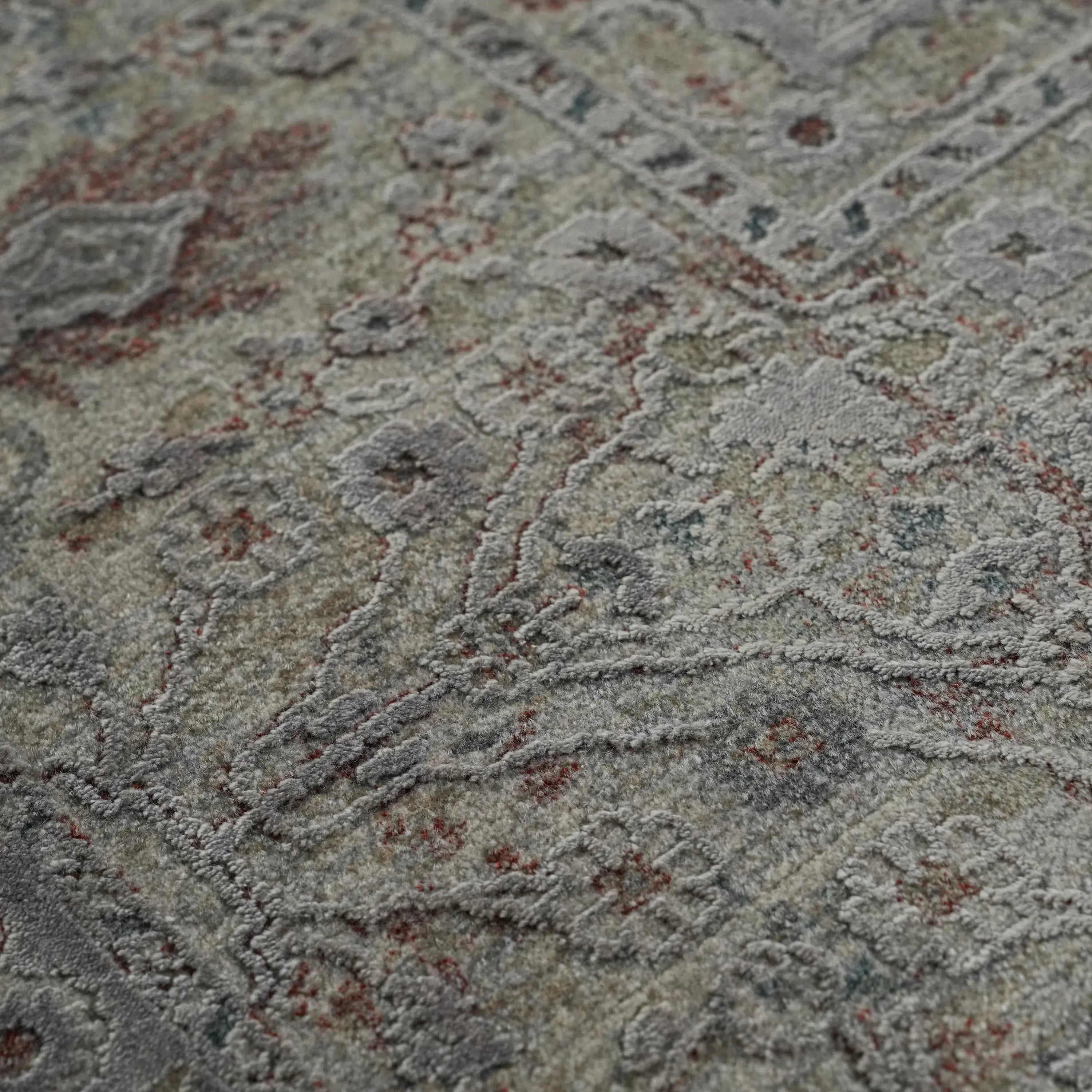 Odak Serisi Çiçek Desenli Gri Viskon Halı