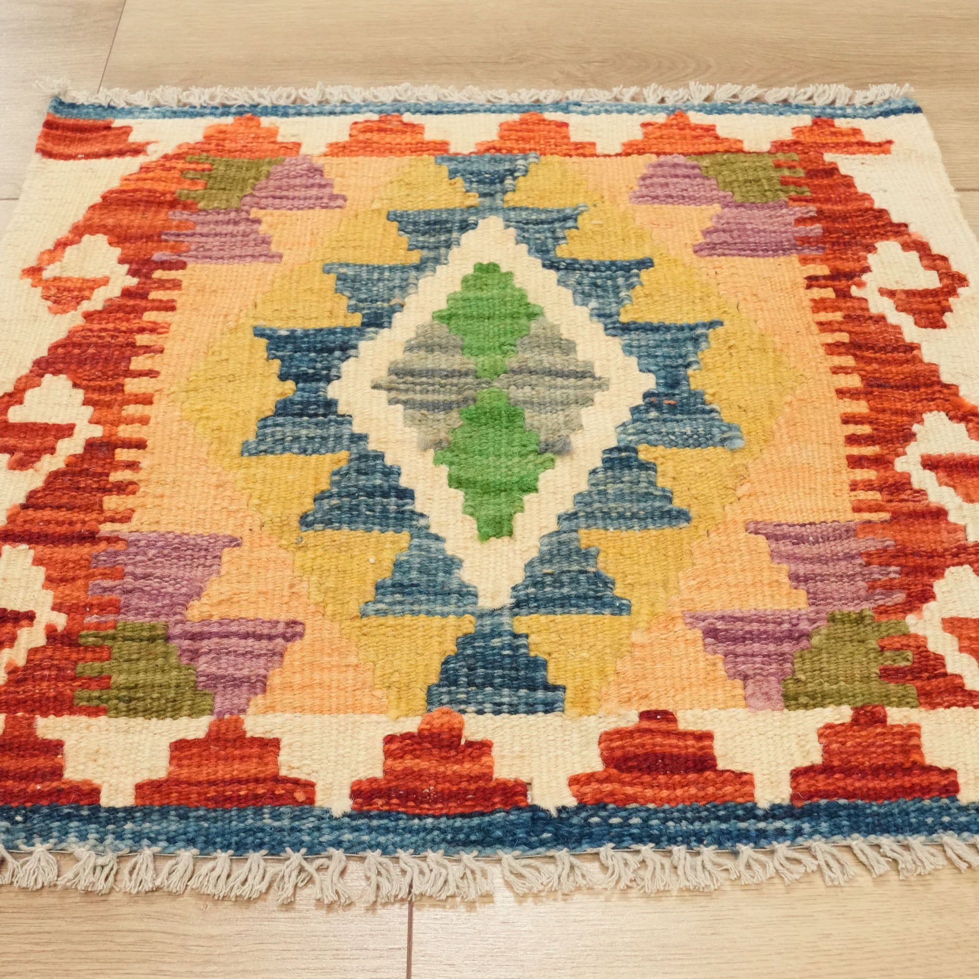 Otantik Desenli El Dokuma Yün Rengarenk Minder