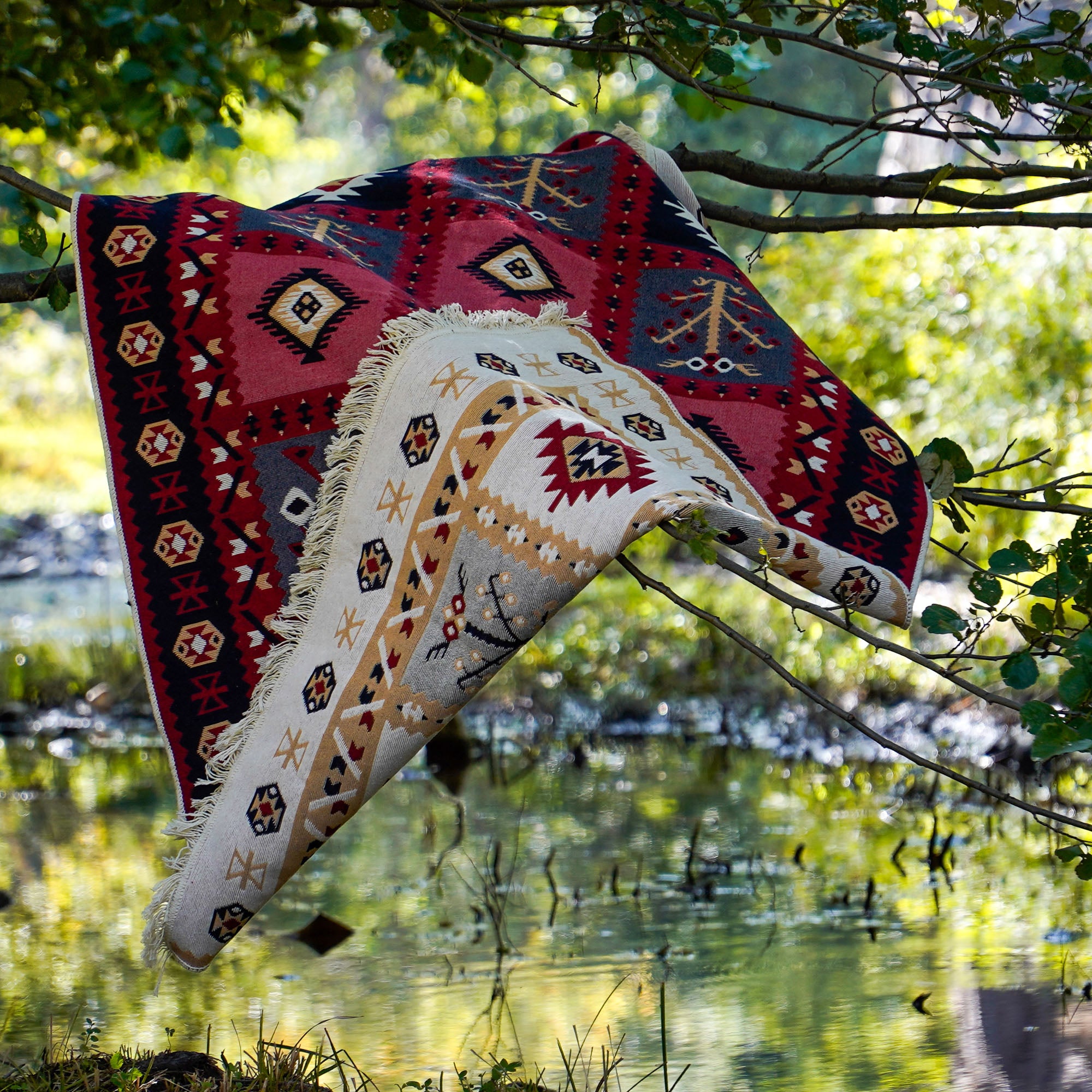 Kehribar Serisi Makine Dokuma Anadolu Desenli Kırmızı Kilim