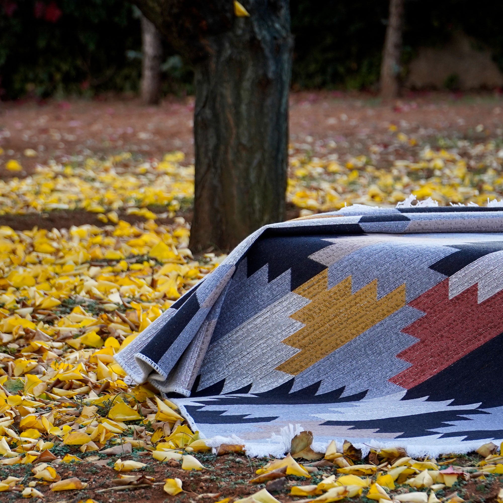 Kehribar Serisi Makine Dokuma Geometrik Desenli Rengarenk Pamuk Kilim