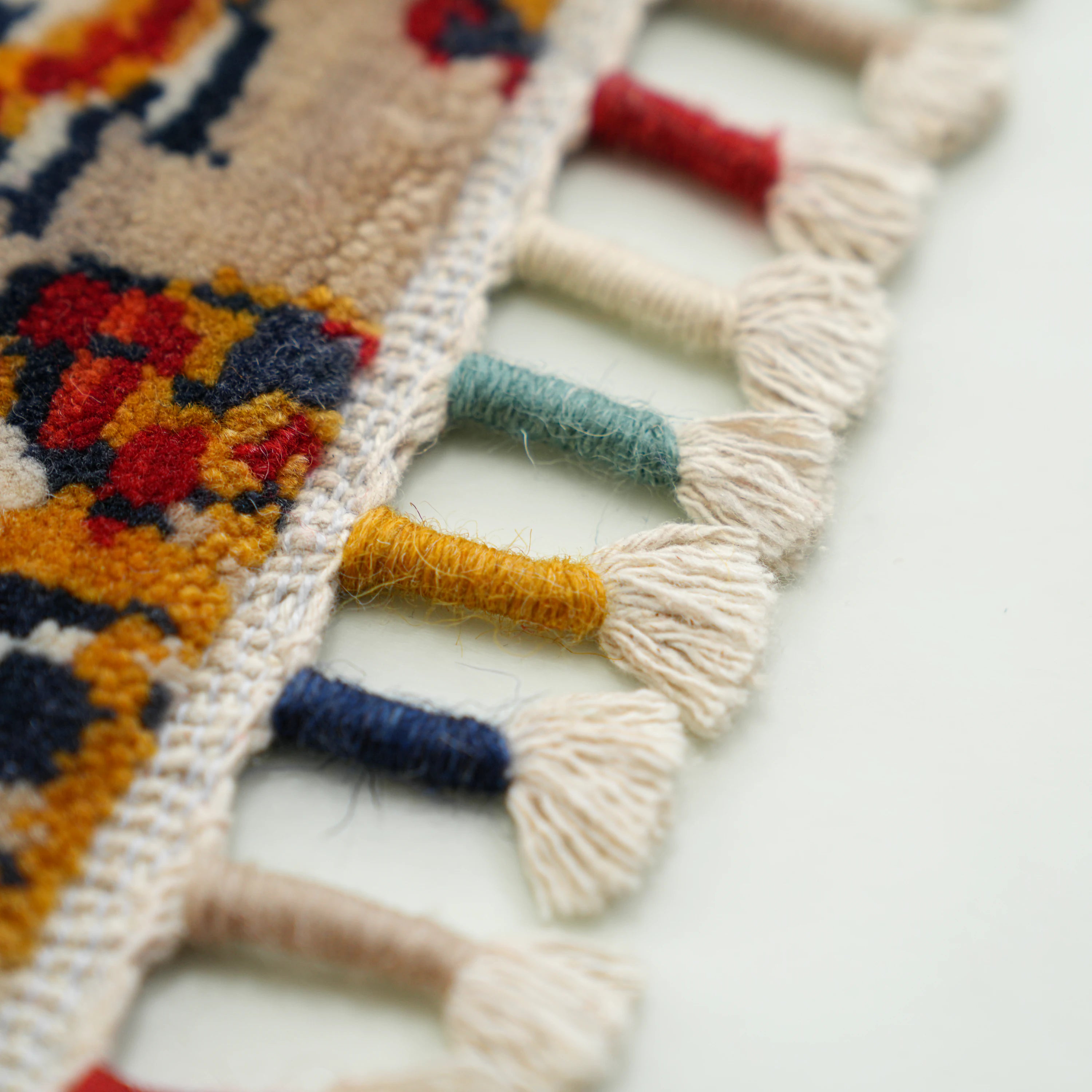 Patchwork Desenli Rengarenk Yün Tezgah Dokuma Halı