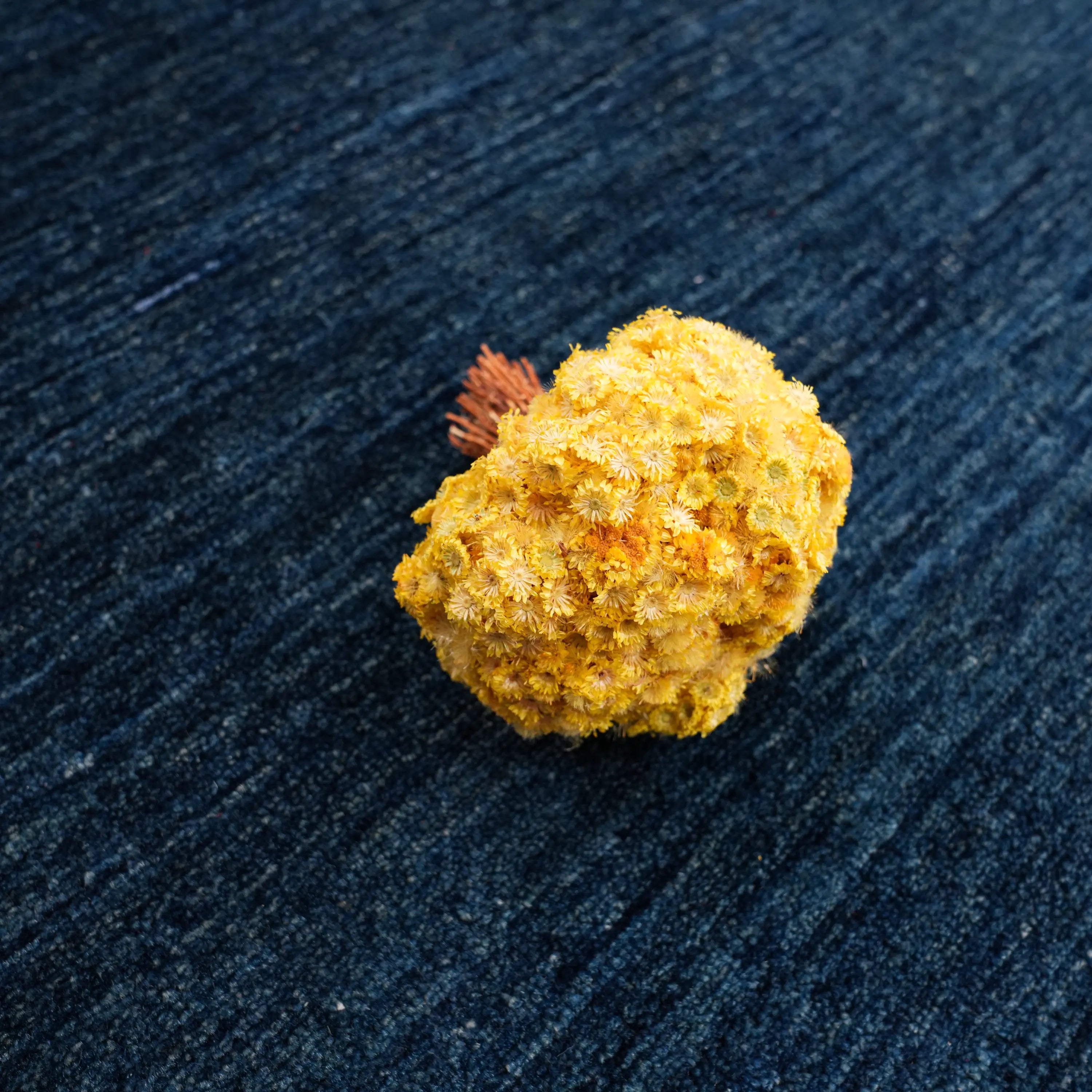 Pinhan Serisi El Dokuma Anadolu Desenli Mavi Halı