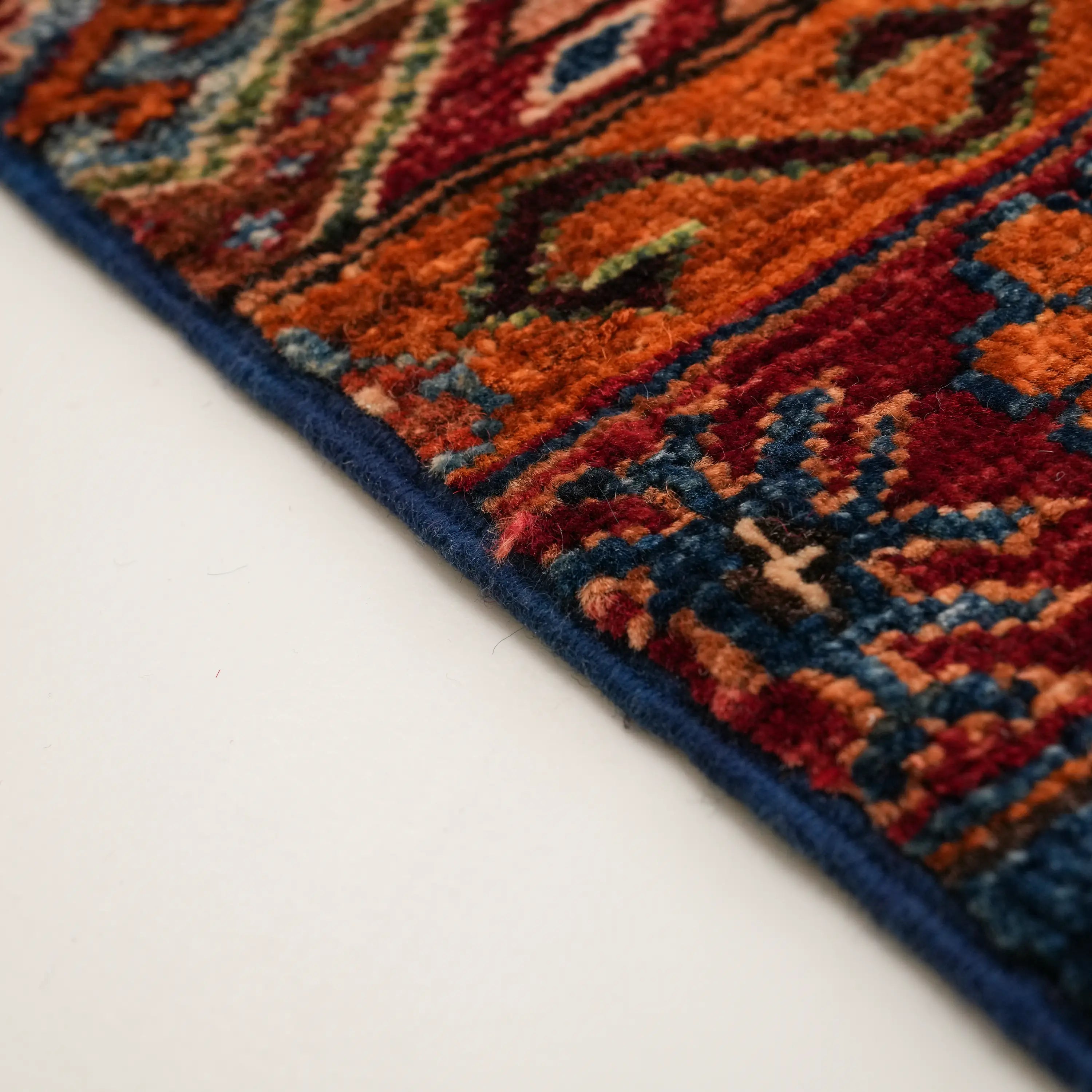 Pinhan Serisi El Dokuma Anadolu Desenli Mavi Halı