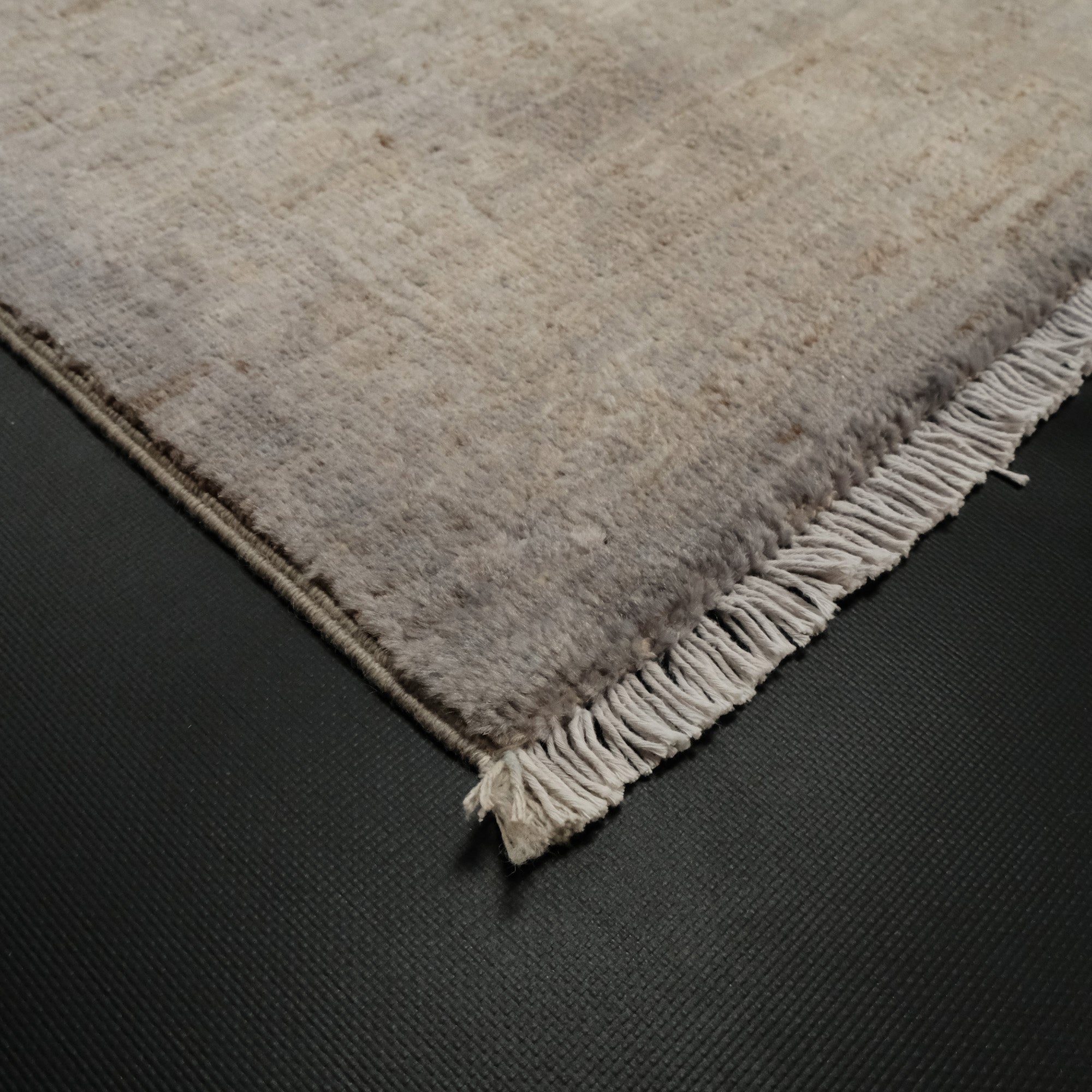 Retro Serisi El Dokuma Gri Vintage Salon Ofis Halı