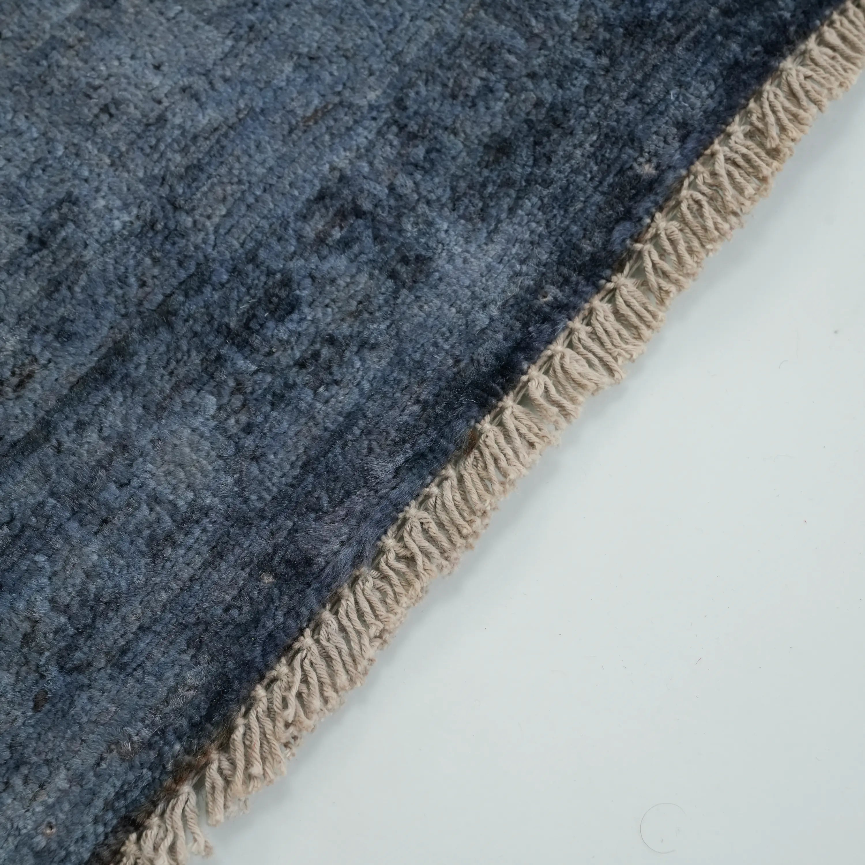Retro Series Handwoven Vintage Pattern Anthracite Wool Rug