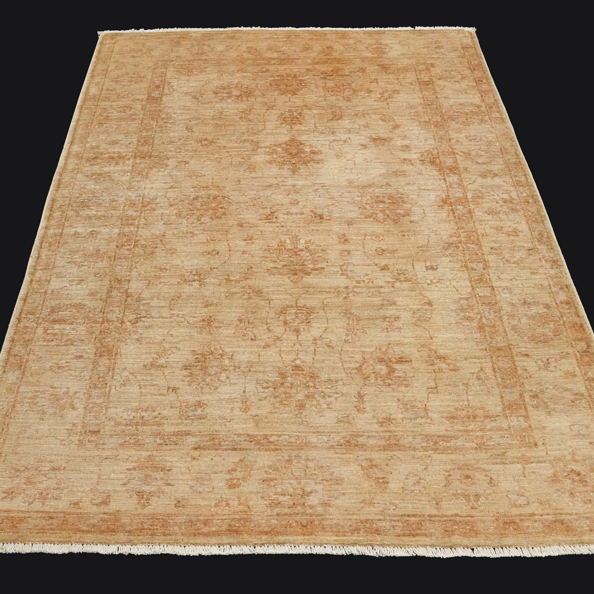 Retro Serisi El Dokuma Vintage Desenli Bej Yün Halı