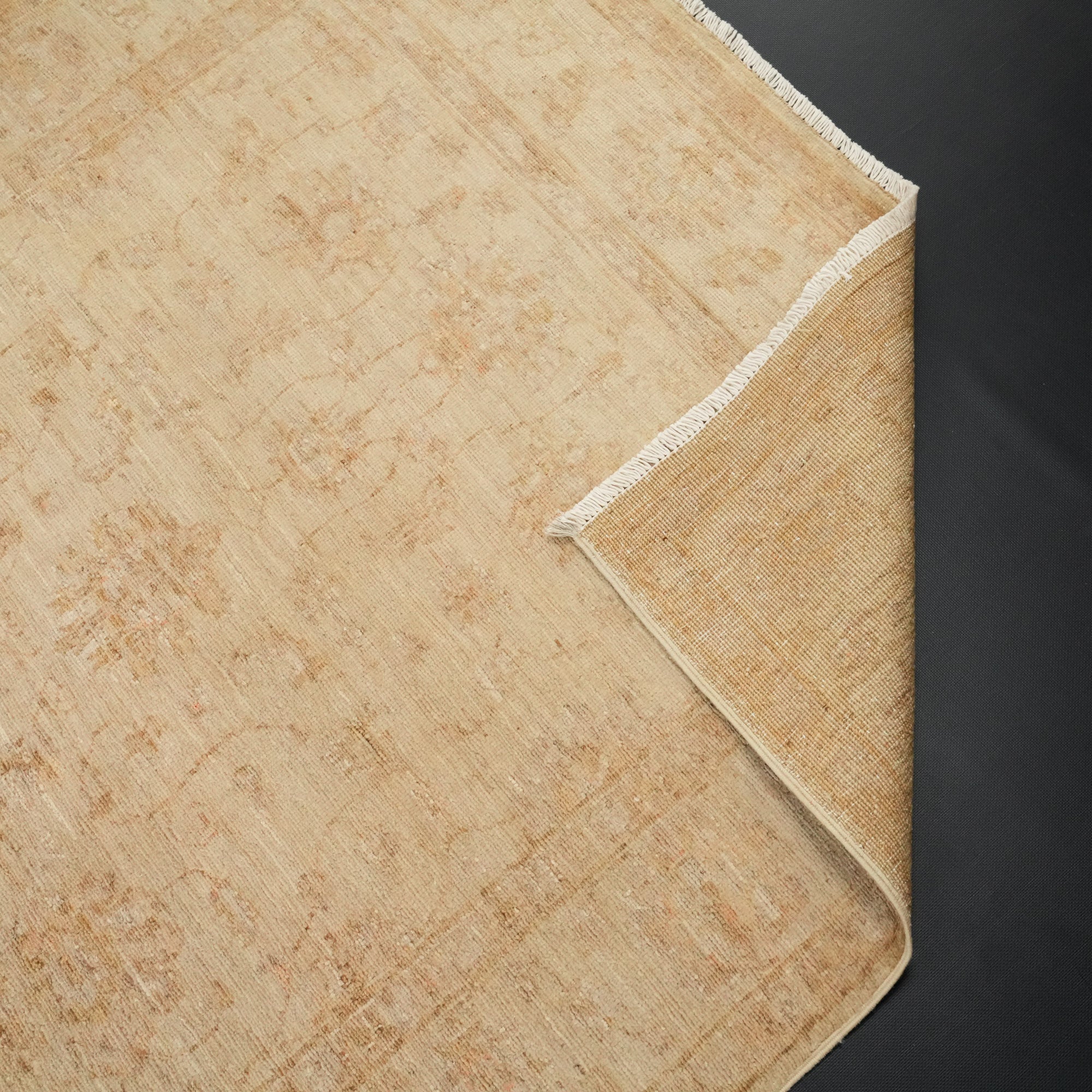 Retro Series Hand-Woven Vintage Patterned Beige Wool Carpet