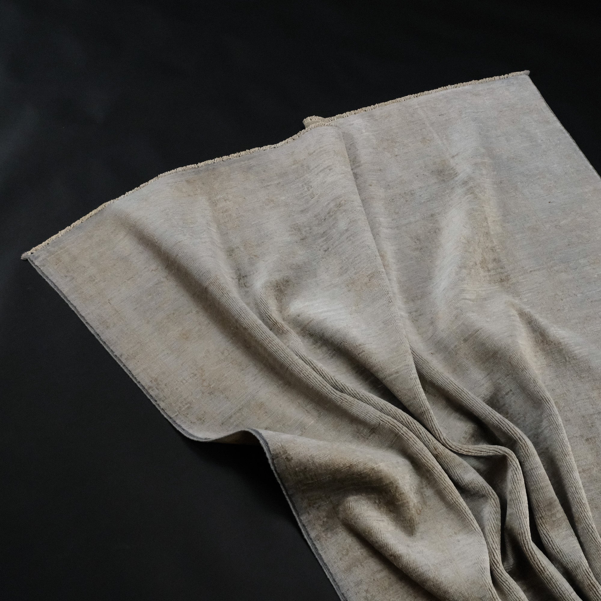 Retro Series Hand-Woven Vintage Patterned Gray Carpet