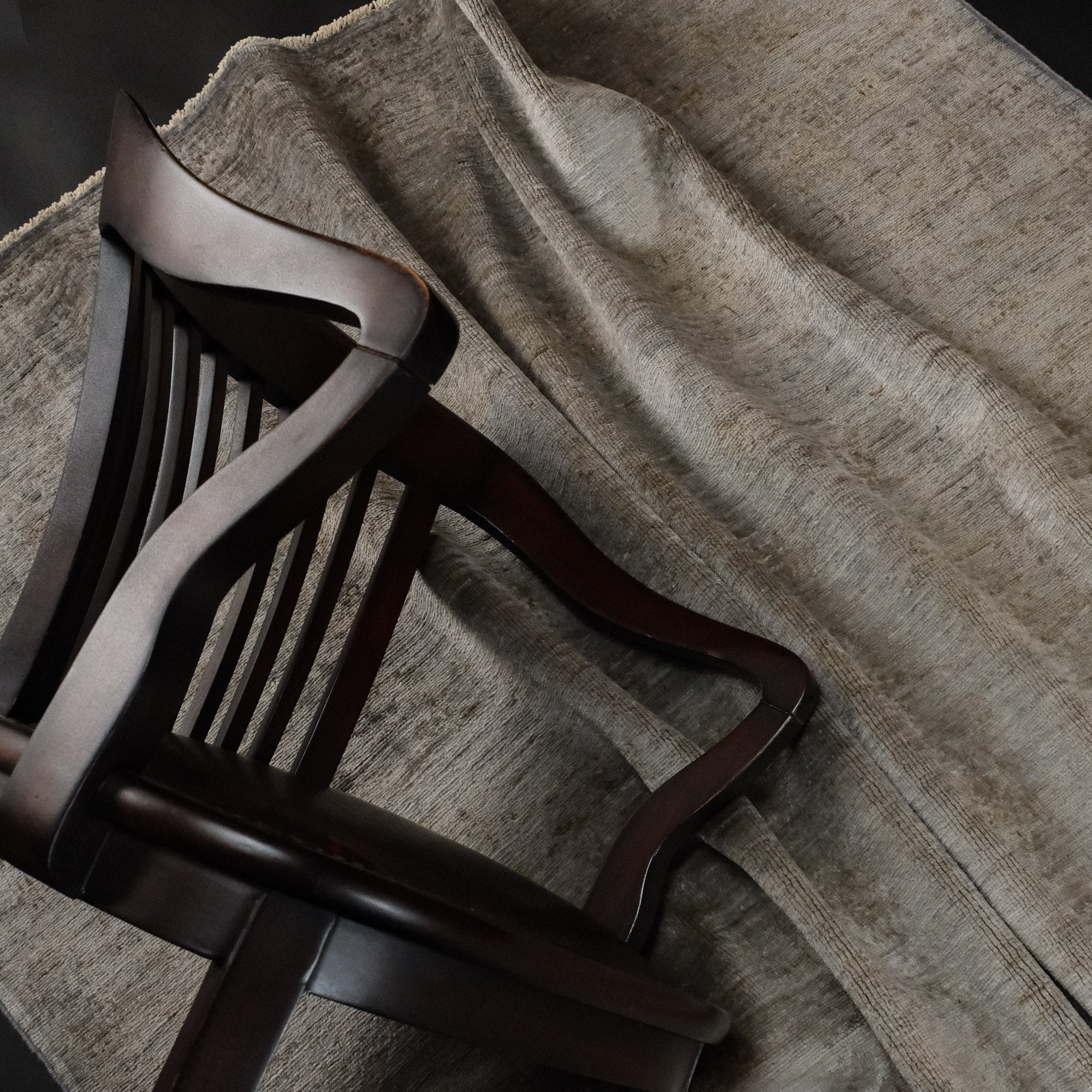 Retro Series Hand-Woven Vintage Patterned Gray Carpet