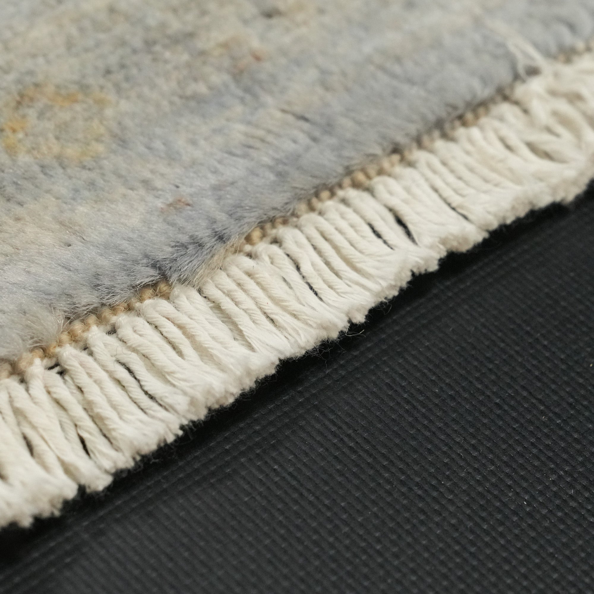 Retro Series Hand-Woven Vintage Patterned Gray Wool Carpet