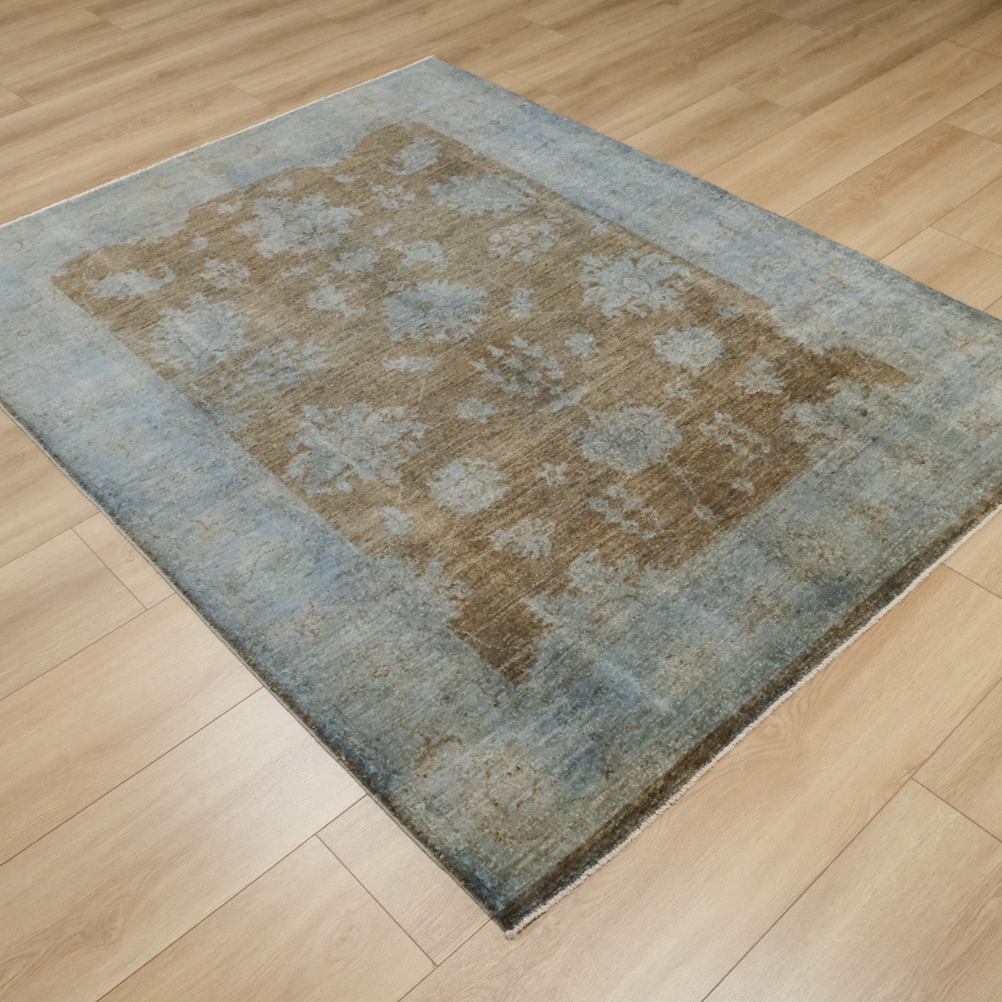 Retro Serisi El Dokuma Vintage Desenli Mavi Yün Halı