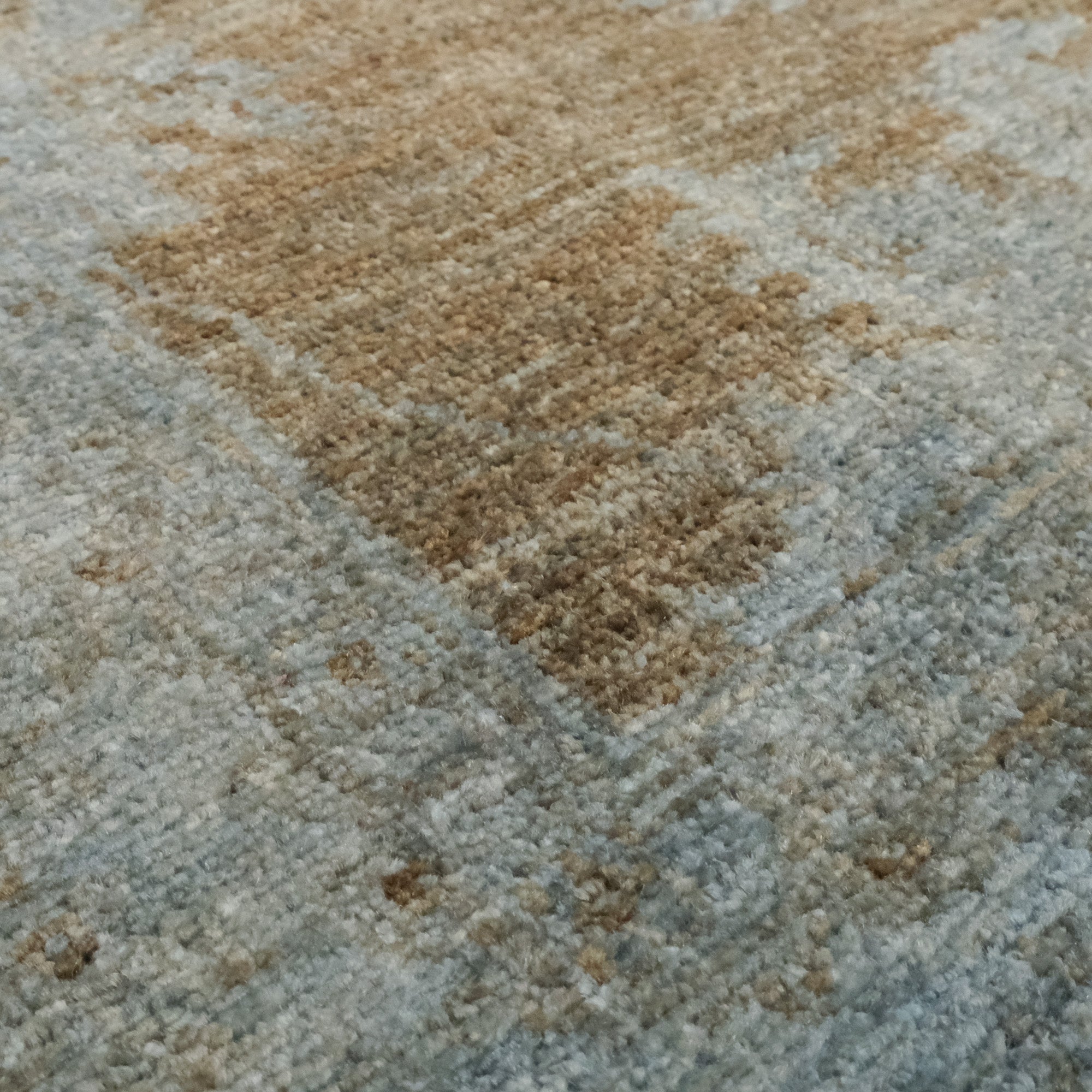 Retro Series Vintage Design Hand Woven Carpet