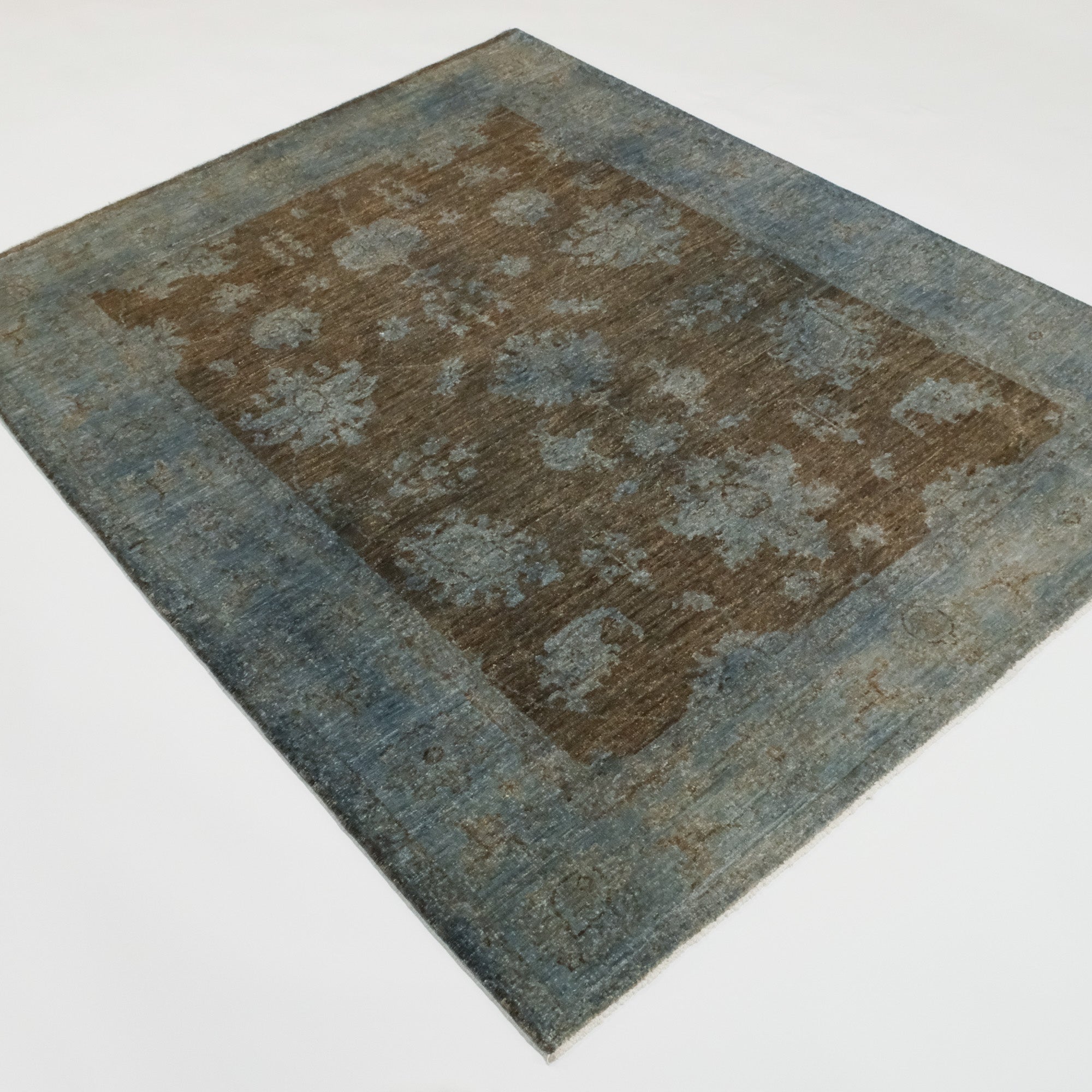 Retro Series Vintage Design Hand Woven Carpet