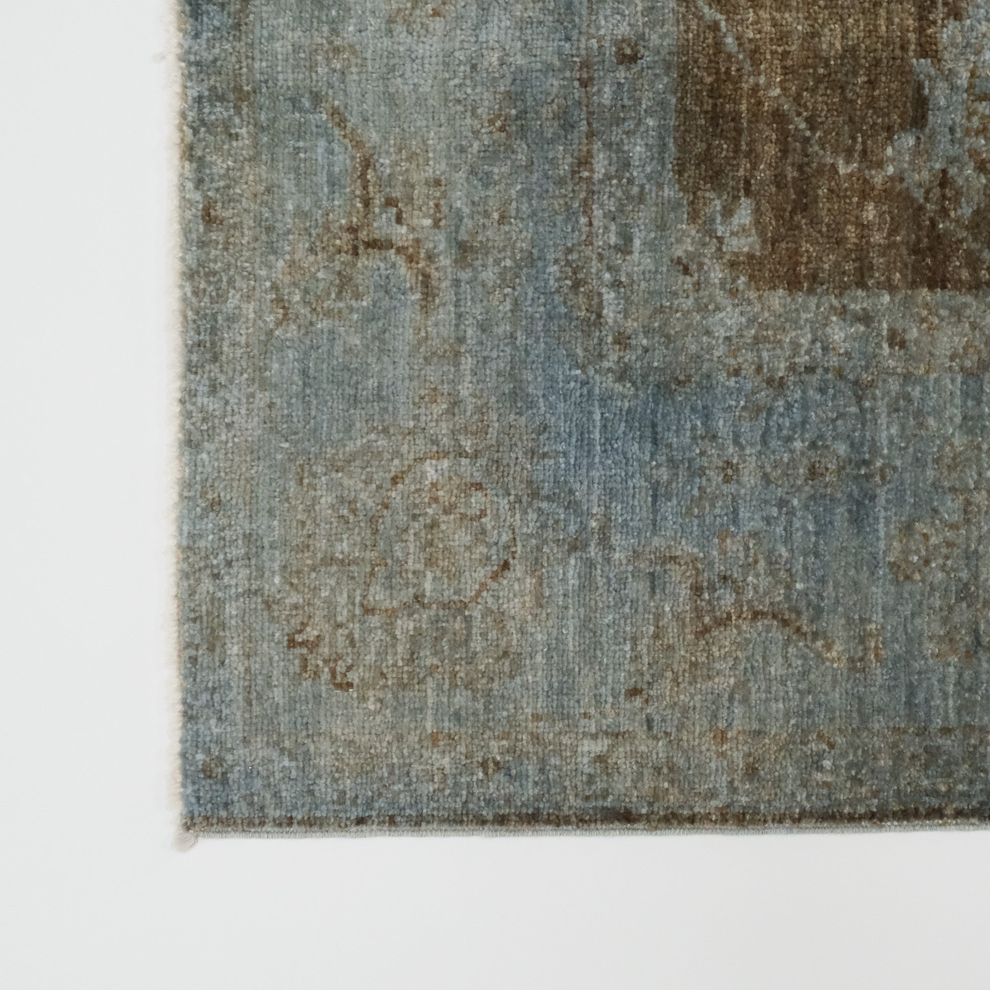 Retro Series Vintage Design Hand Woven Carpet