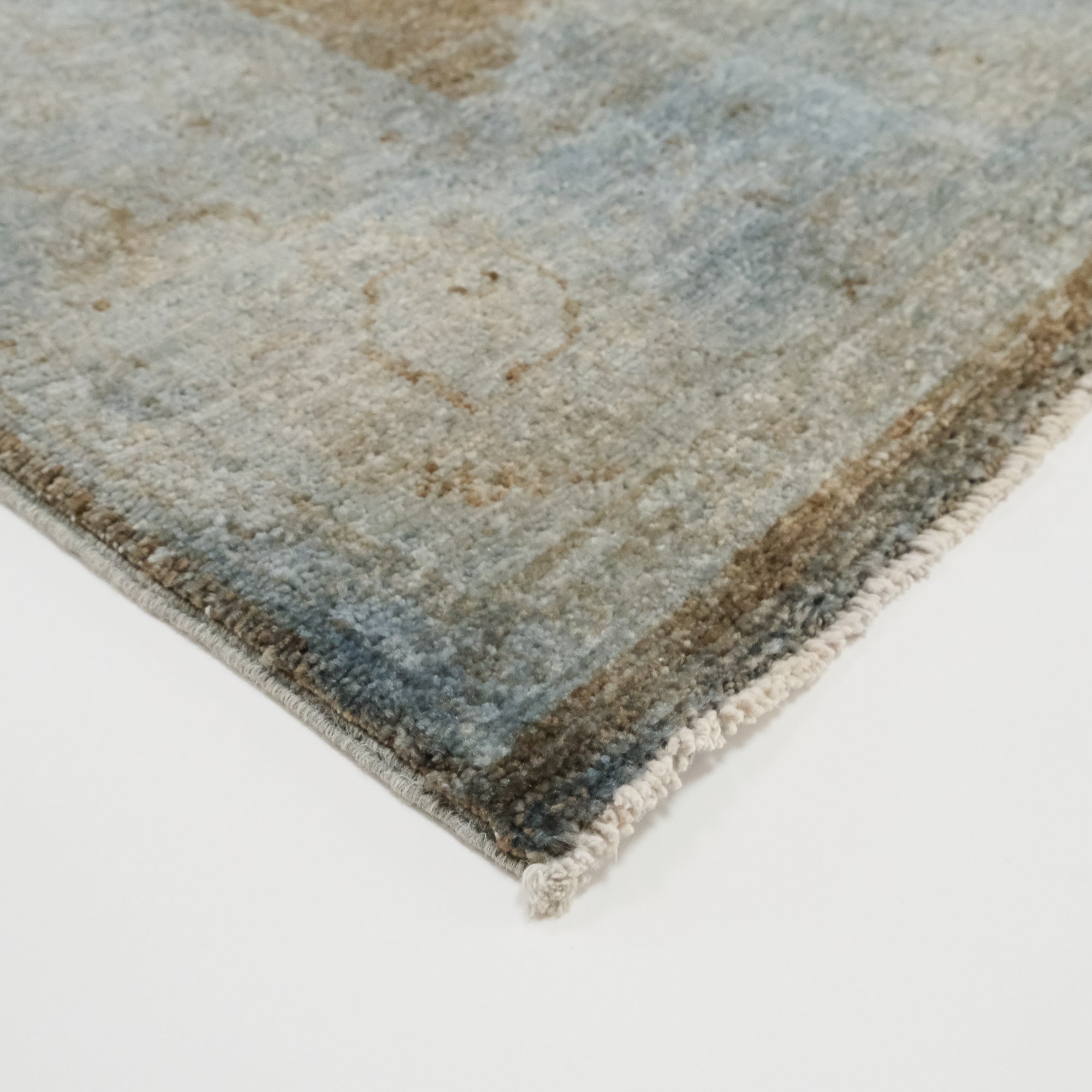 Retro Series Vintage Design Hand Woven Carpet