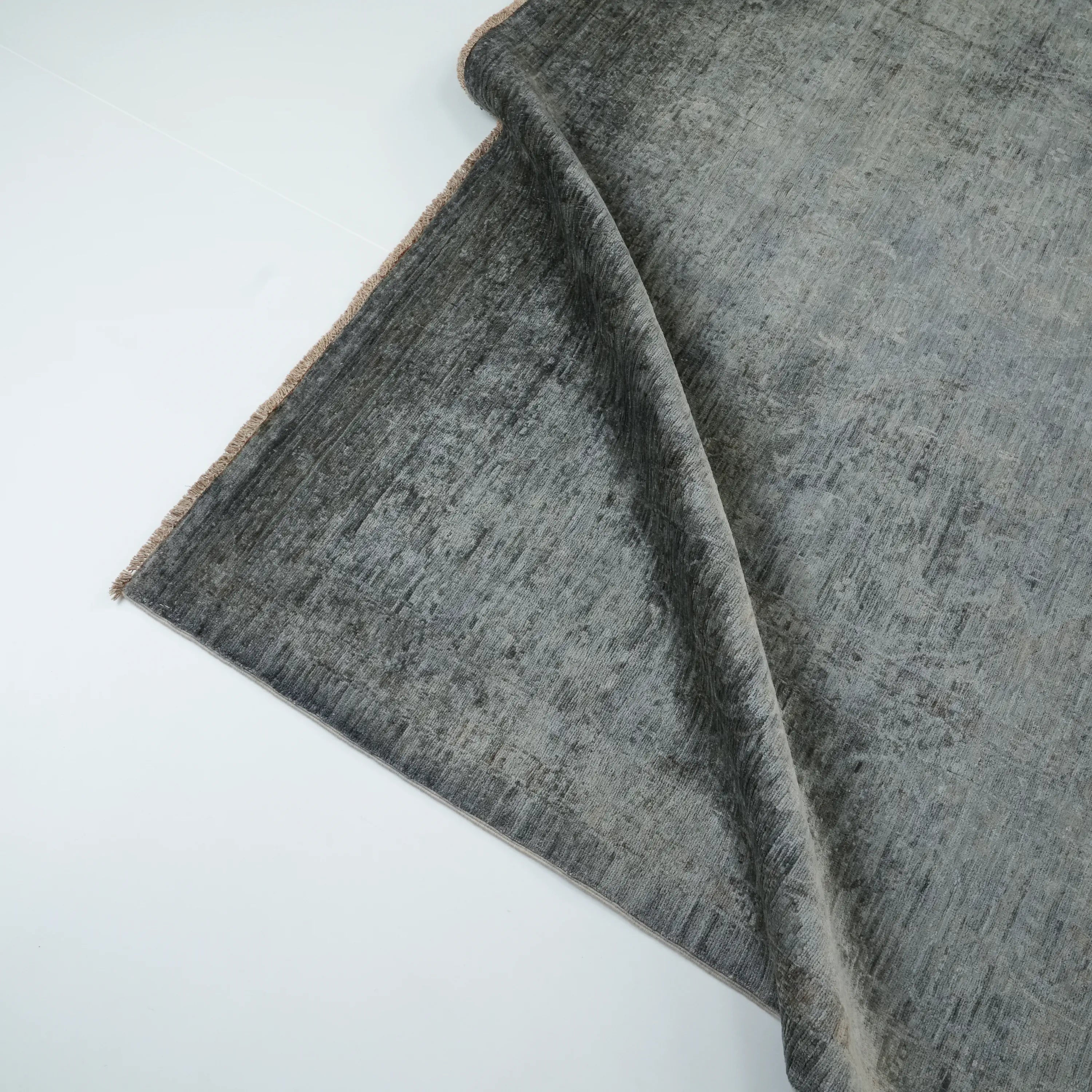 Retro Series Handwoven Vintage Patterned Wool Gray Rug