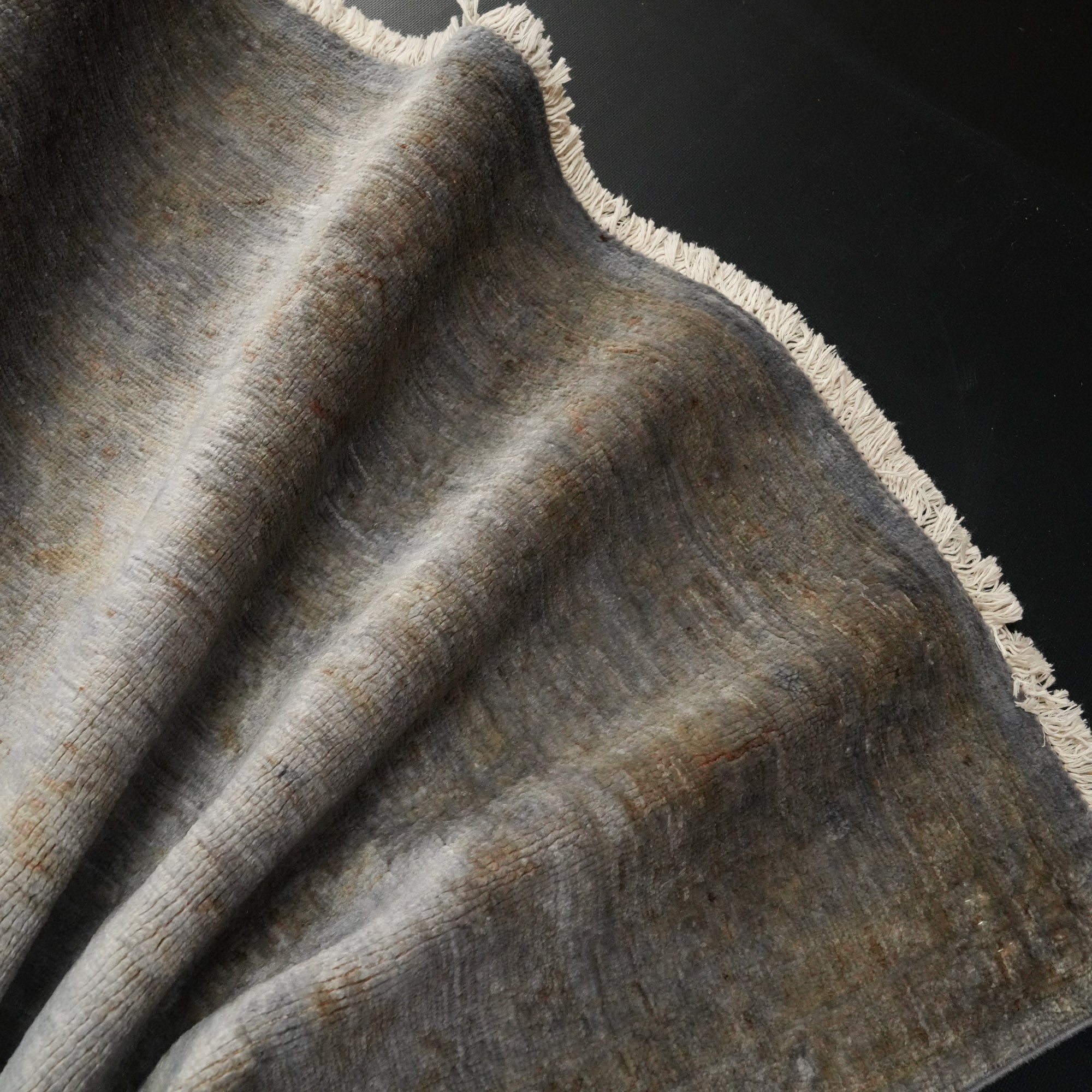 Retro Series Hand-Woven Vintage Patterned Wool Gray Carpet