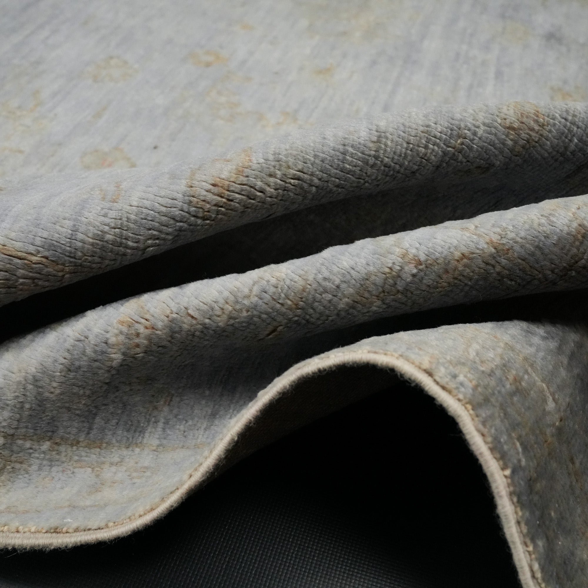 Retro Series Hand-Woven Vintage Patterned Wool Gray Carpet