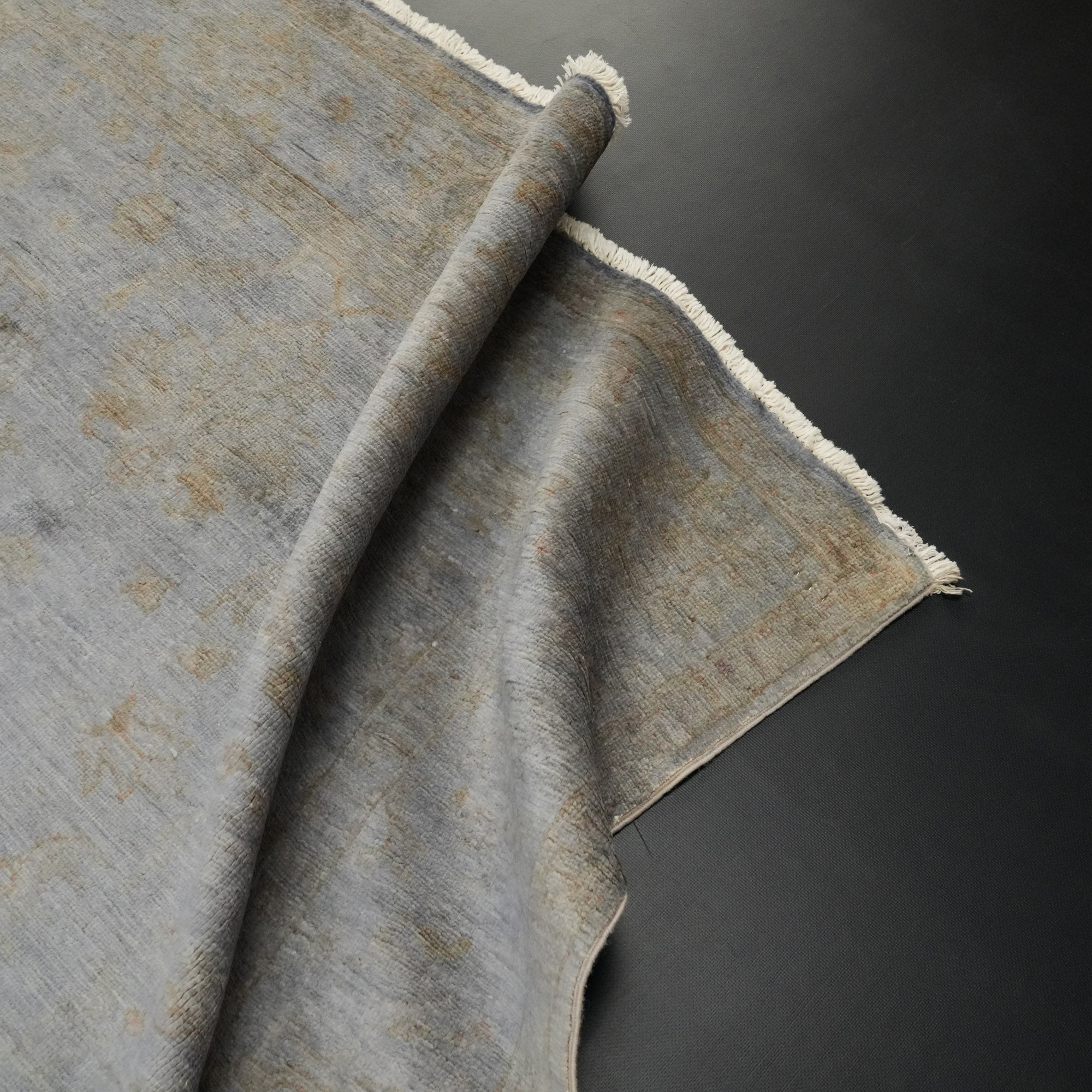 Retro Series Hand-Woven Vintage Patterned Wool Gray Carpet