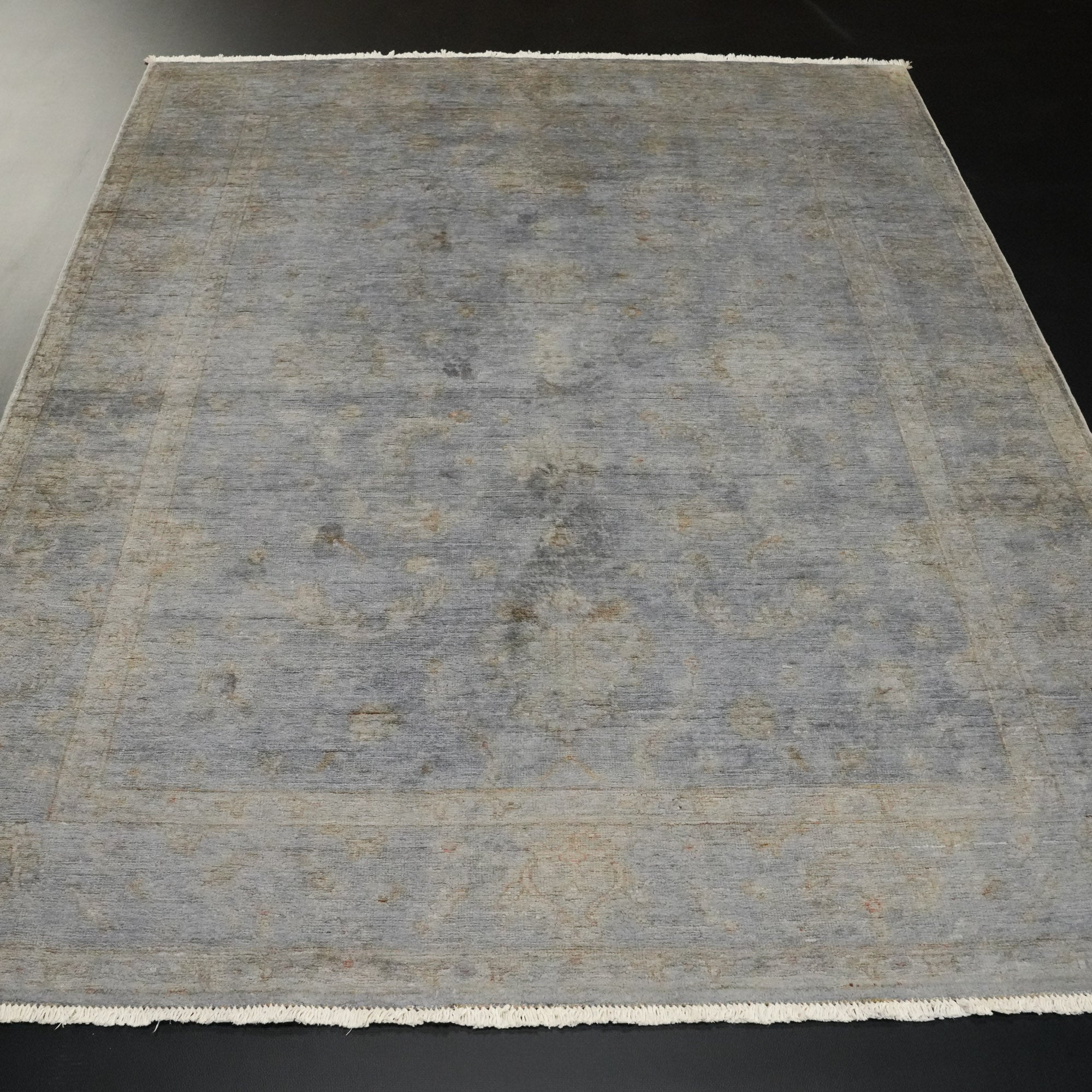 Retro Series Hand-Woven Vintage Patterned Wool Gray Carpet