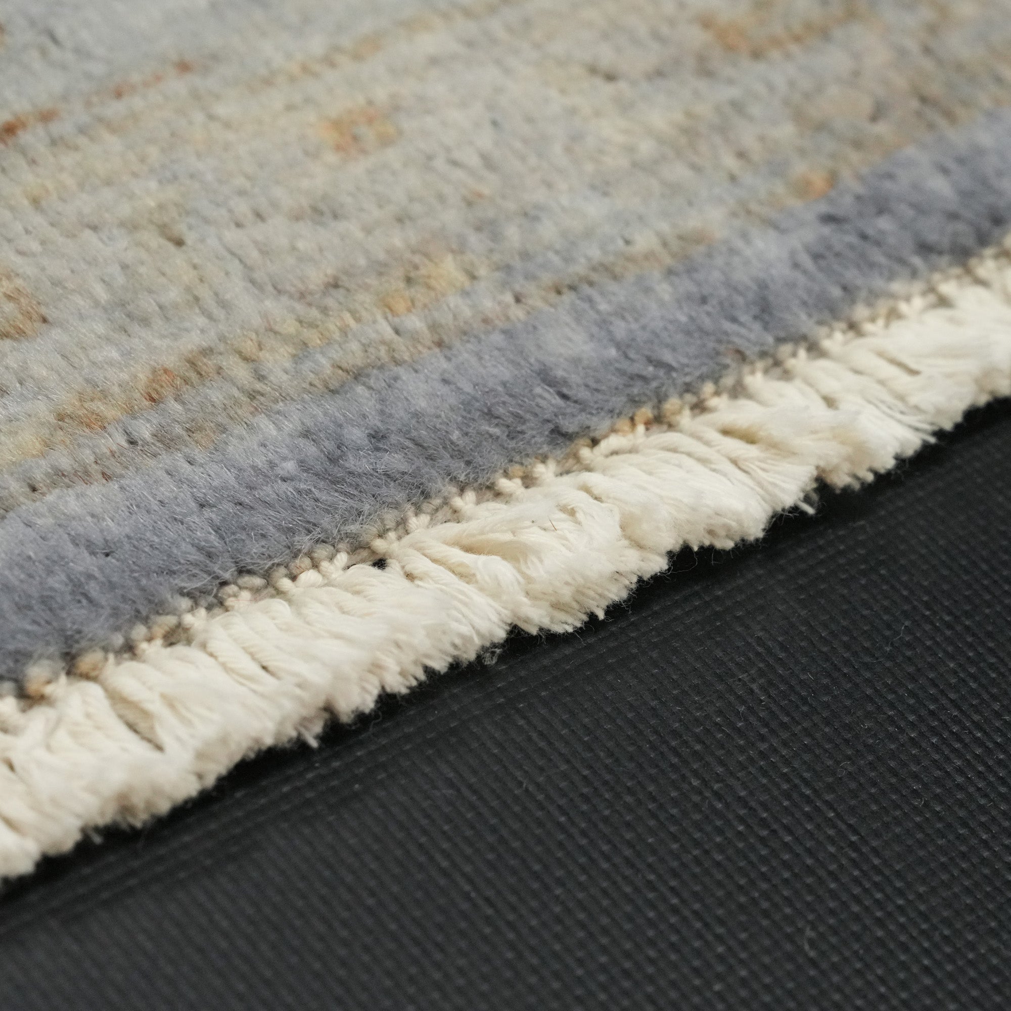 Retro Series Hand-Woven Vintage Patterned Wool Gray Carpet